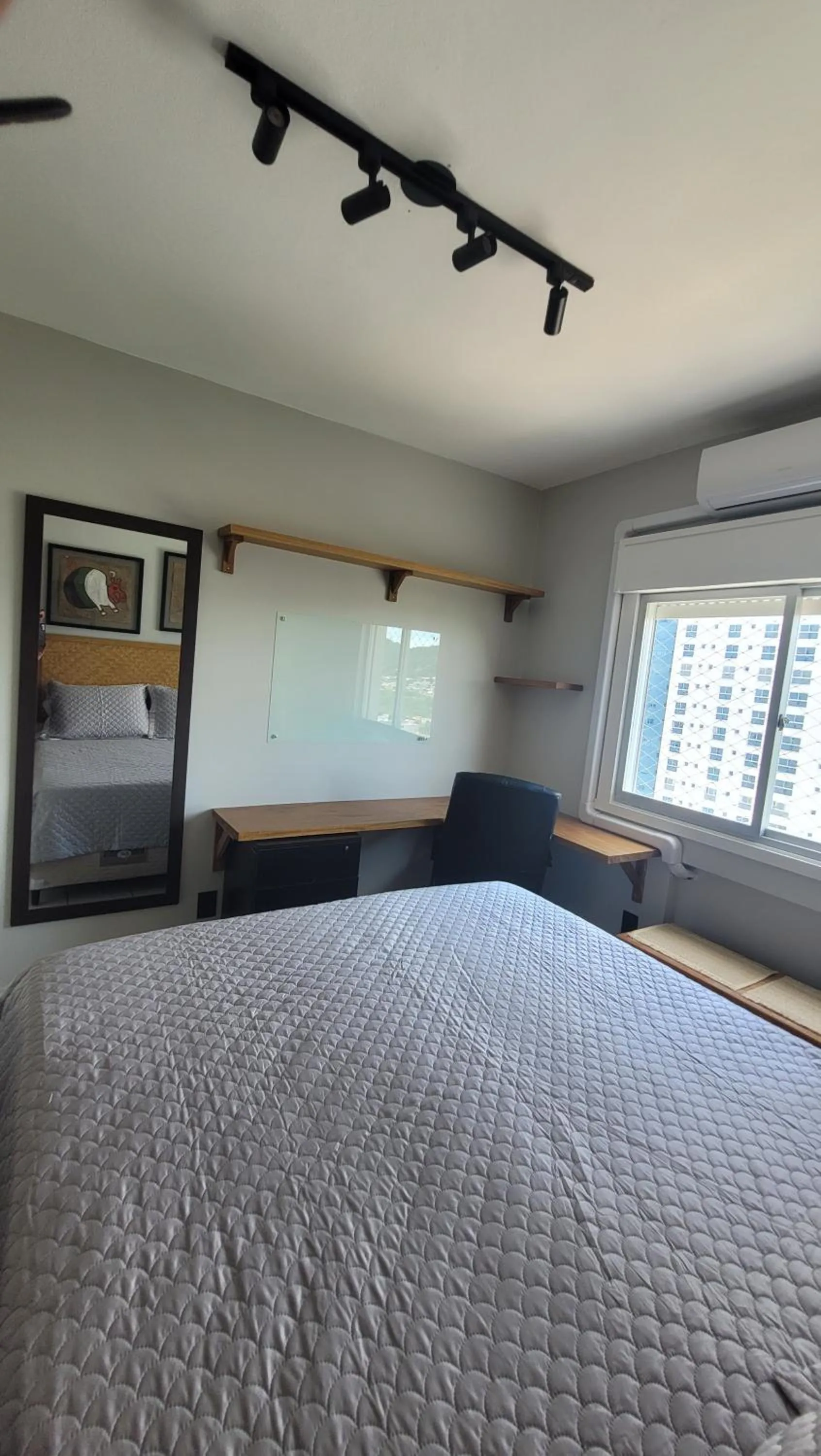 air conditioner, Bed in Apto na Quadra do Mar e Vista para o Rio