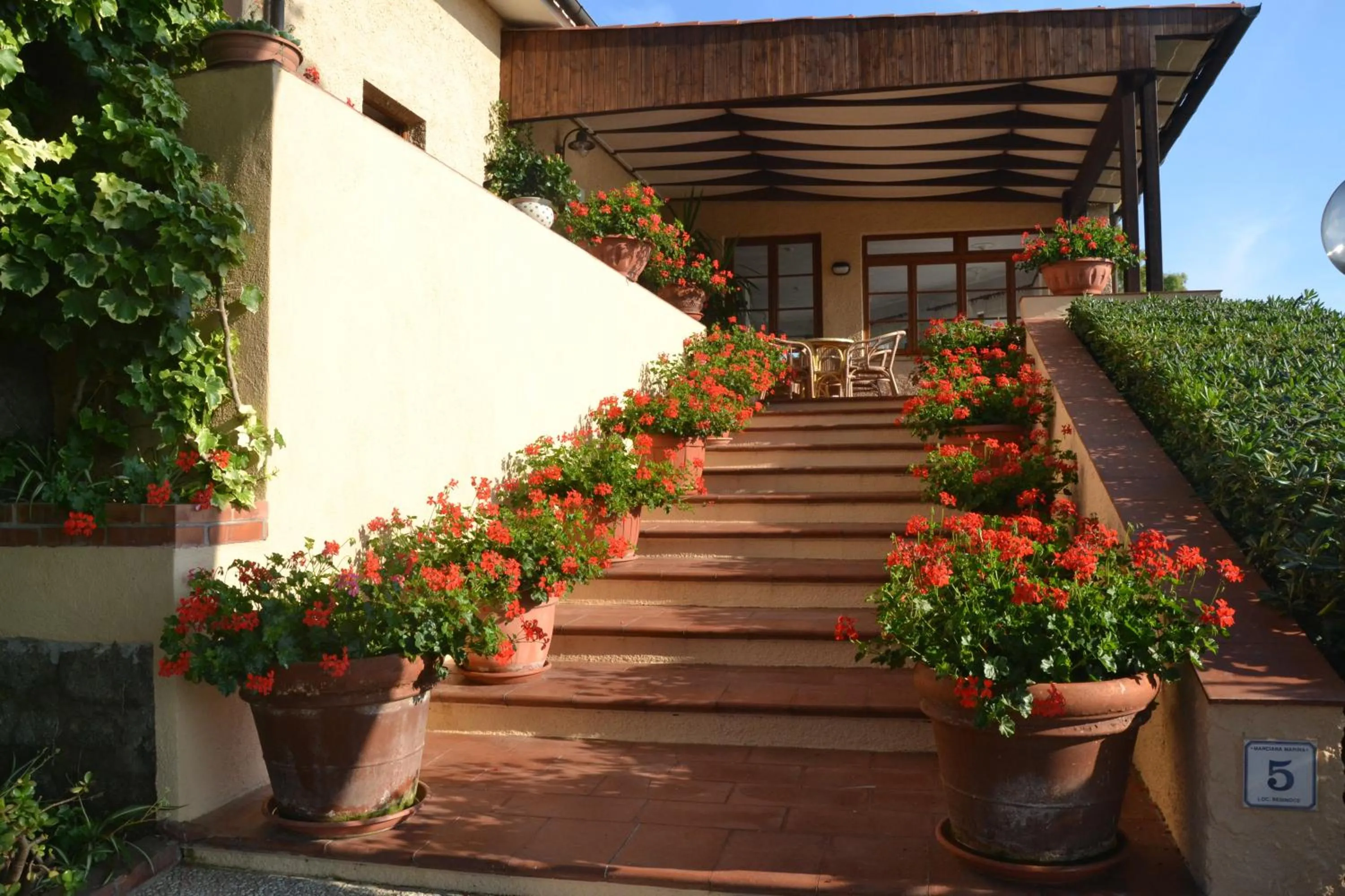 Facade/entrance in Albergo Le Briciole
