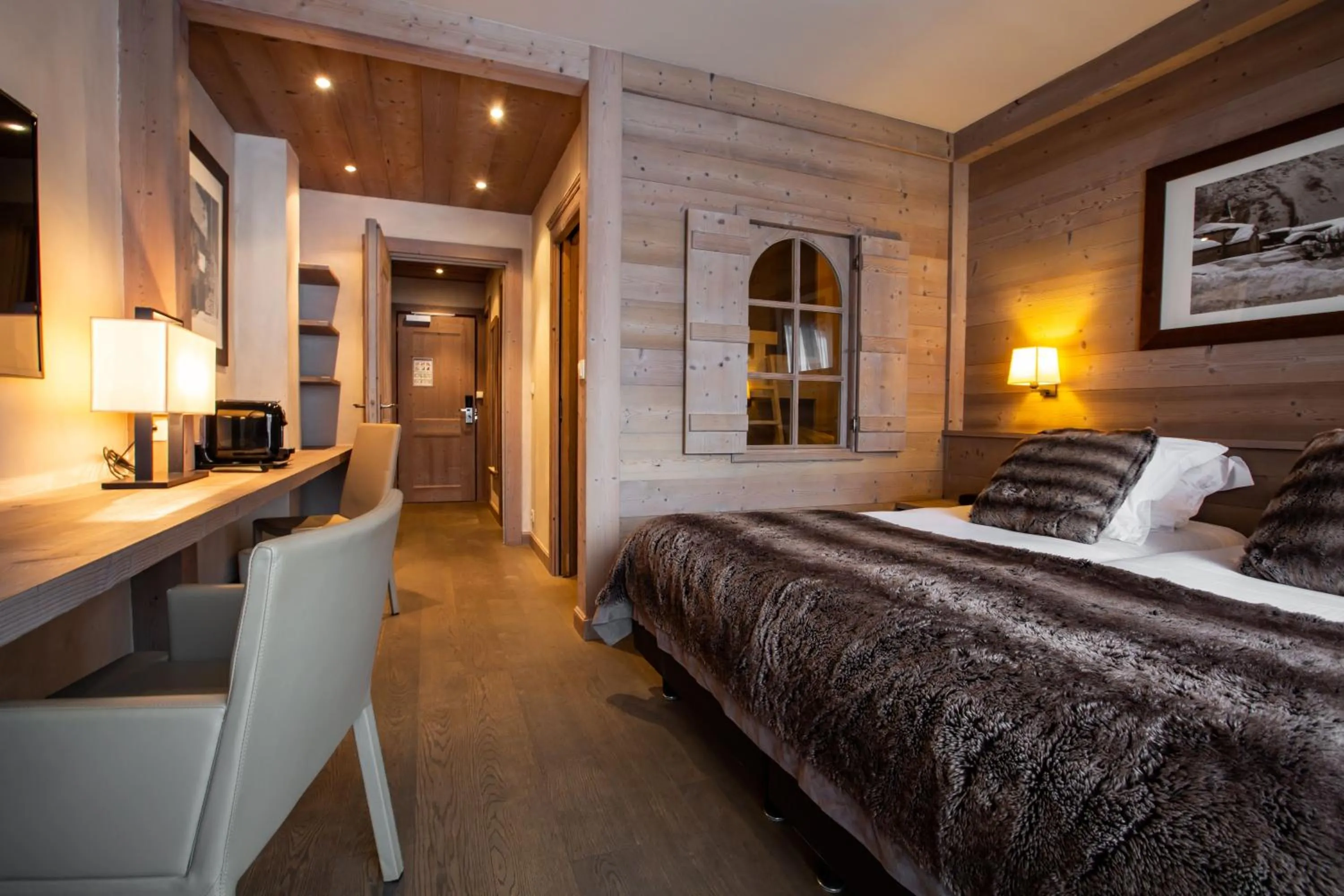 Bed in Hôtel Champs Fleuris Morzine