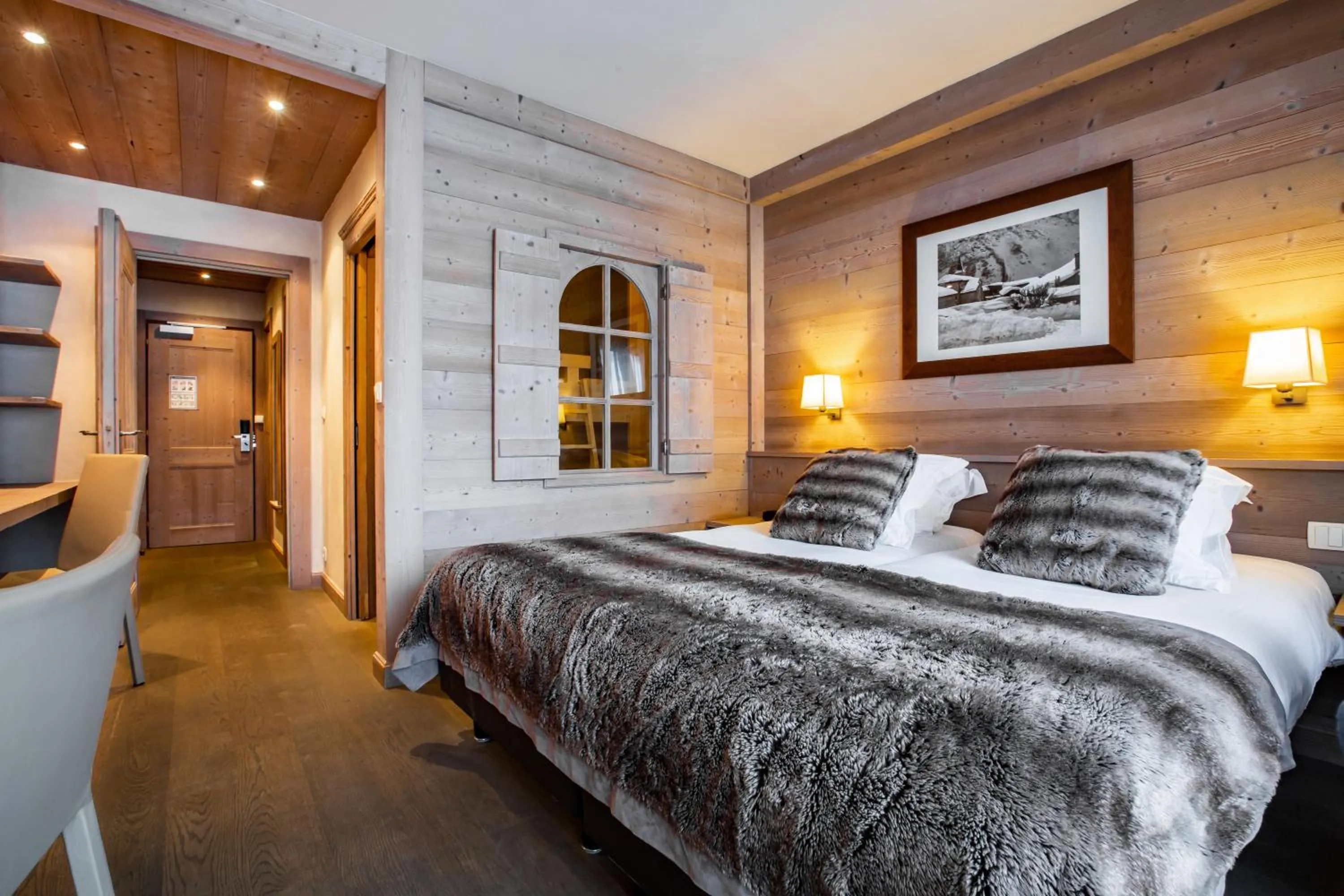 Bed in Hôtel Champs Fleuris Morzine