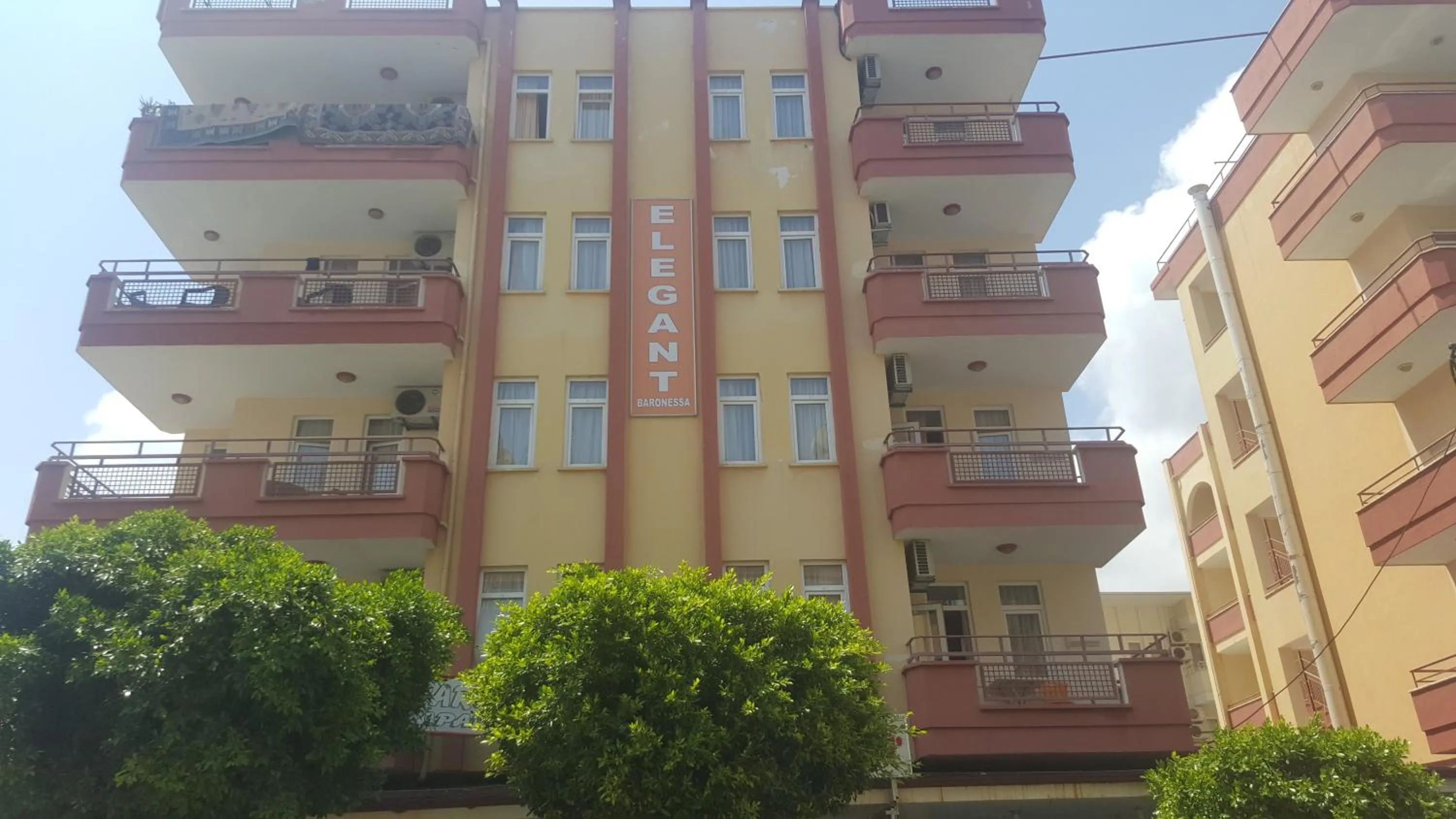 Property building in Baronessa Apart Hotel