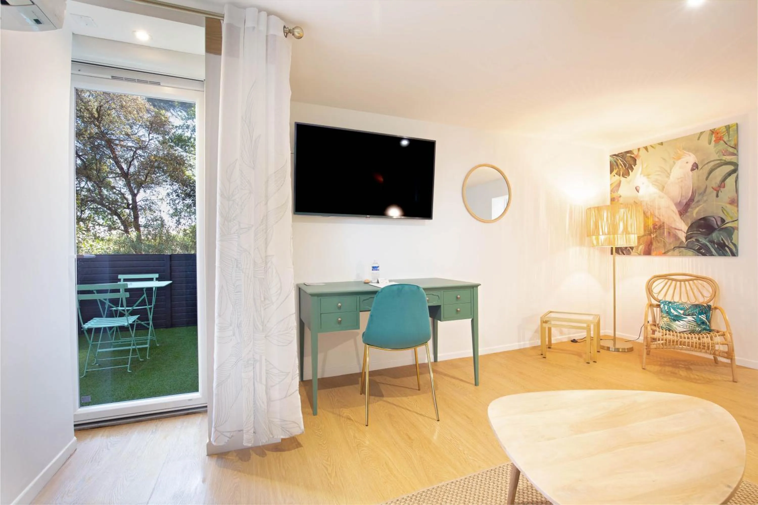 Les Pins Blancs en Provence