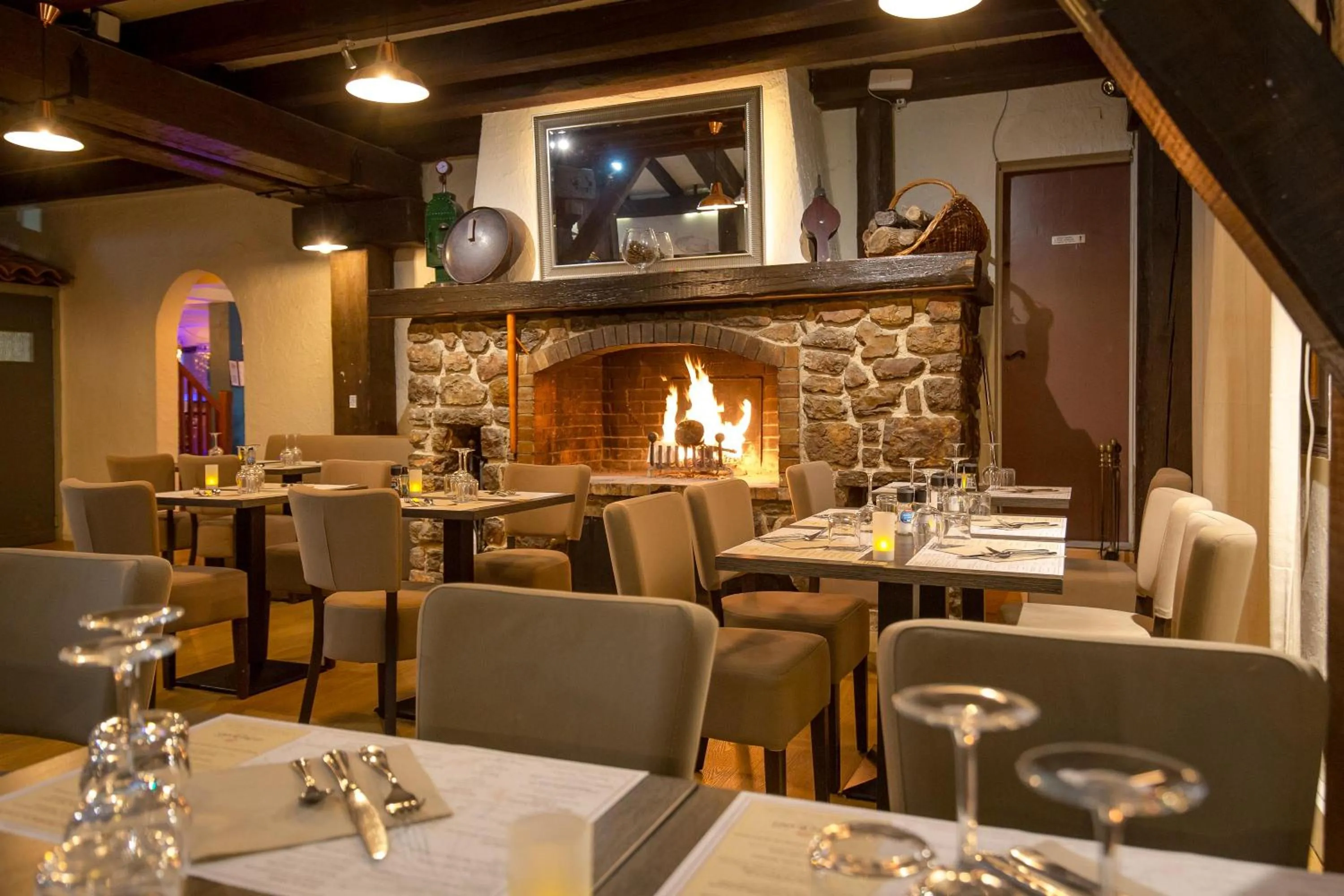 Restaurant/places to eat in Les Pins Blancs en Provence