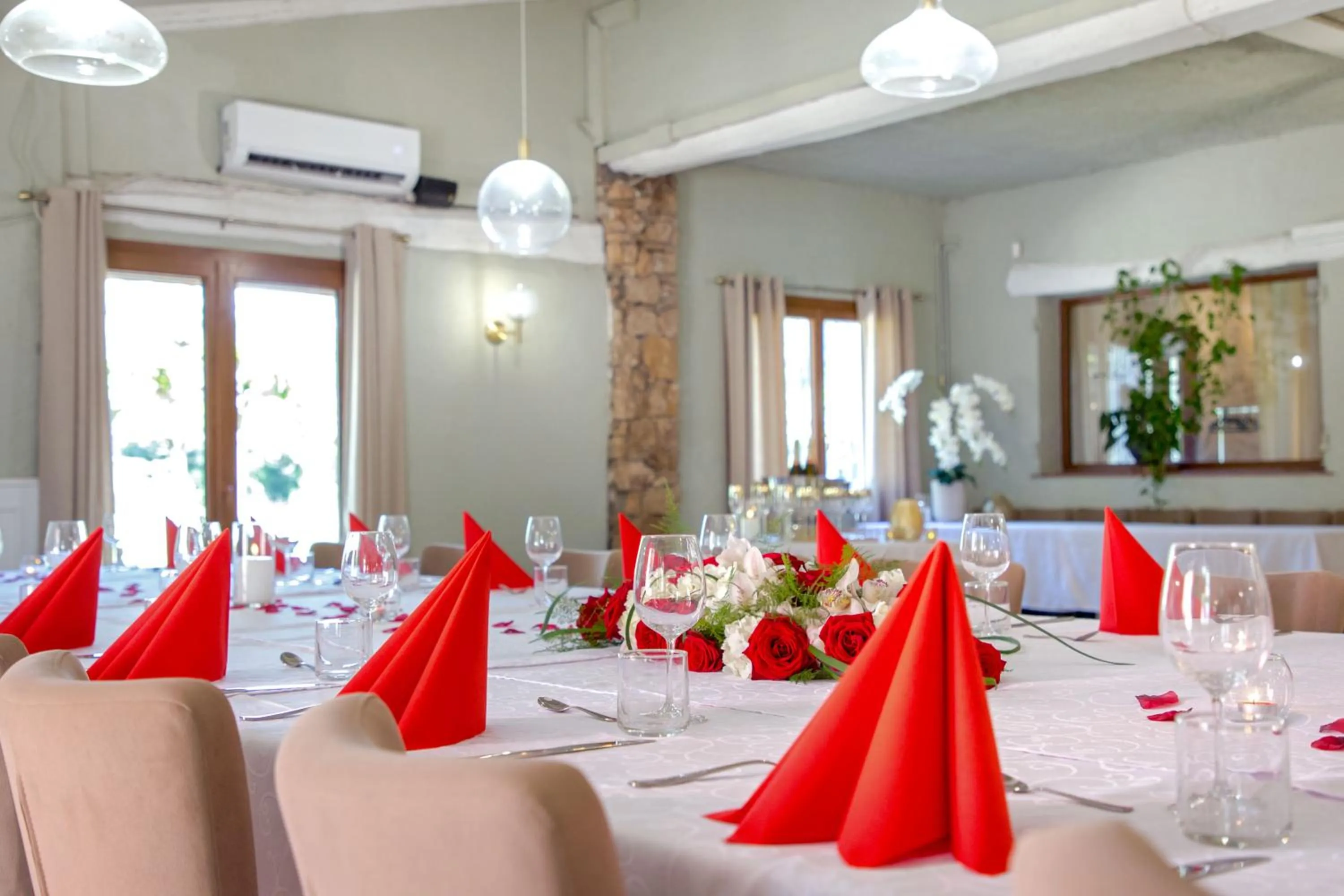 Les Pins Blancs en Provence