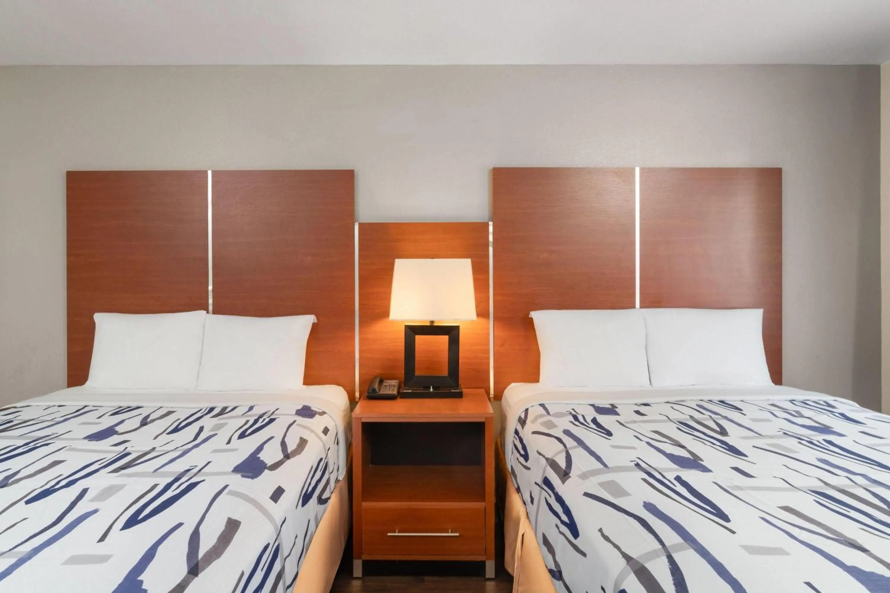 Photo of the whole room, Bed in Travelodge by Wyndham Albuquerque West