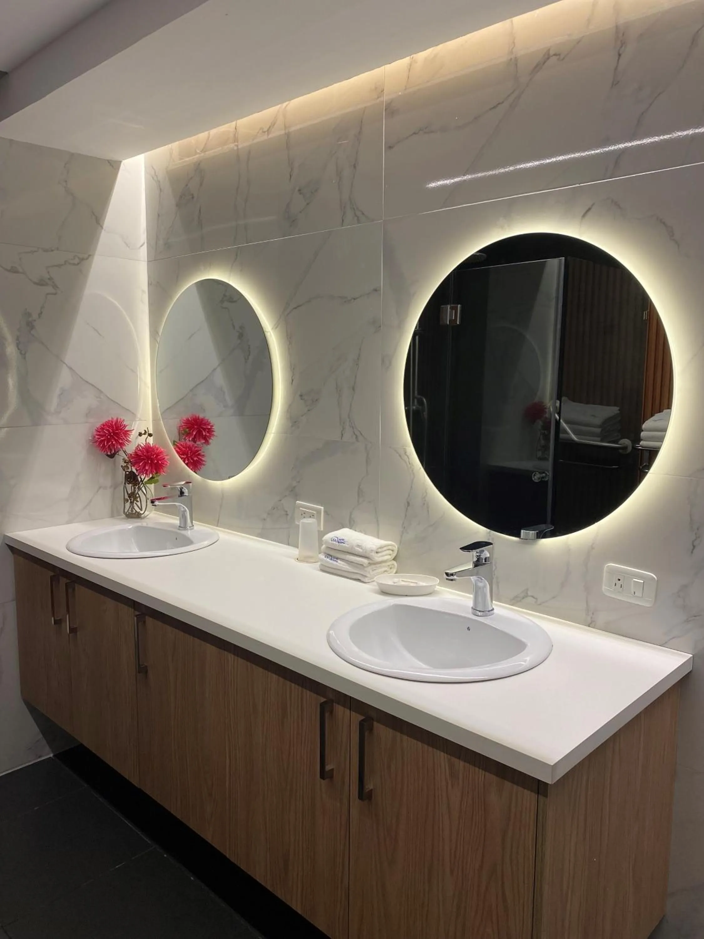 Bathroom in Suites Metropoli