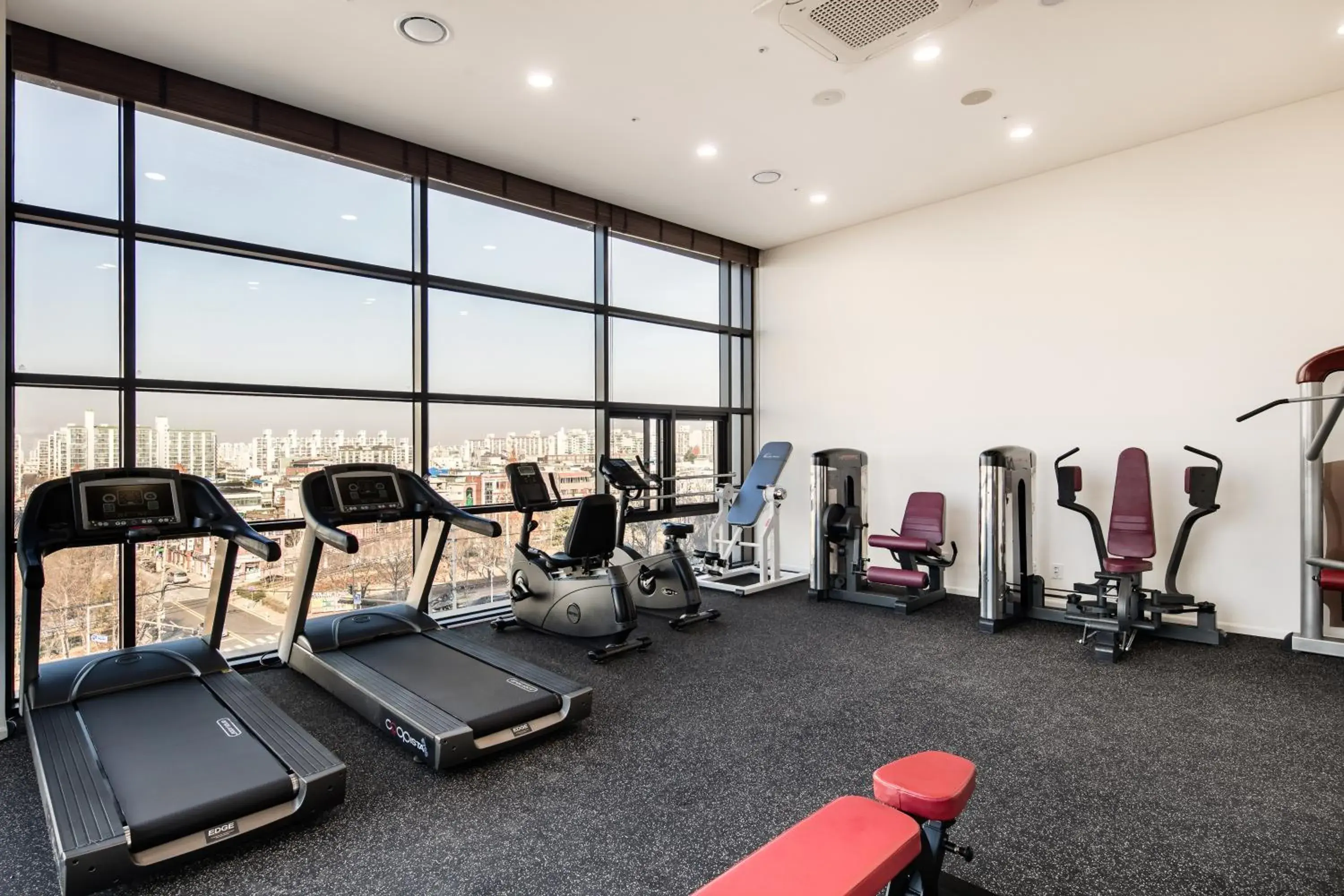 Fitness centre/facilities in WesternLife Hotel Fitness centre/facilities in WesternLife Hotel