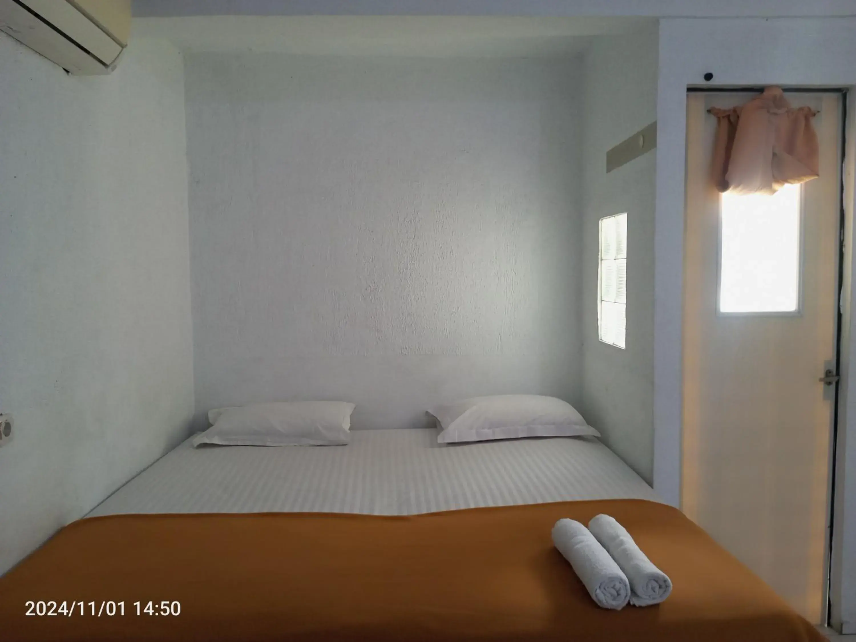 Bed in G357 Near Margo City Bed in G357 Near Margo City