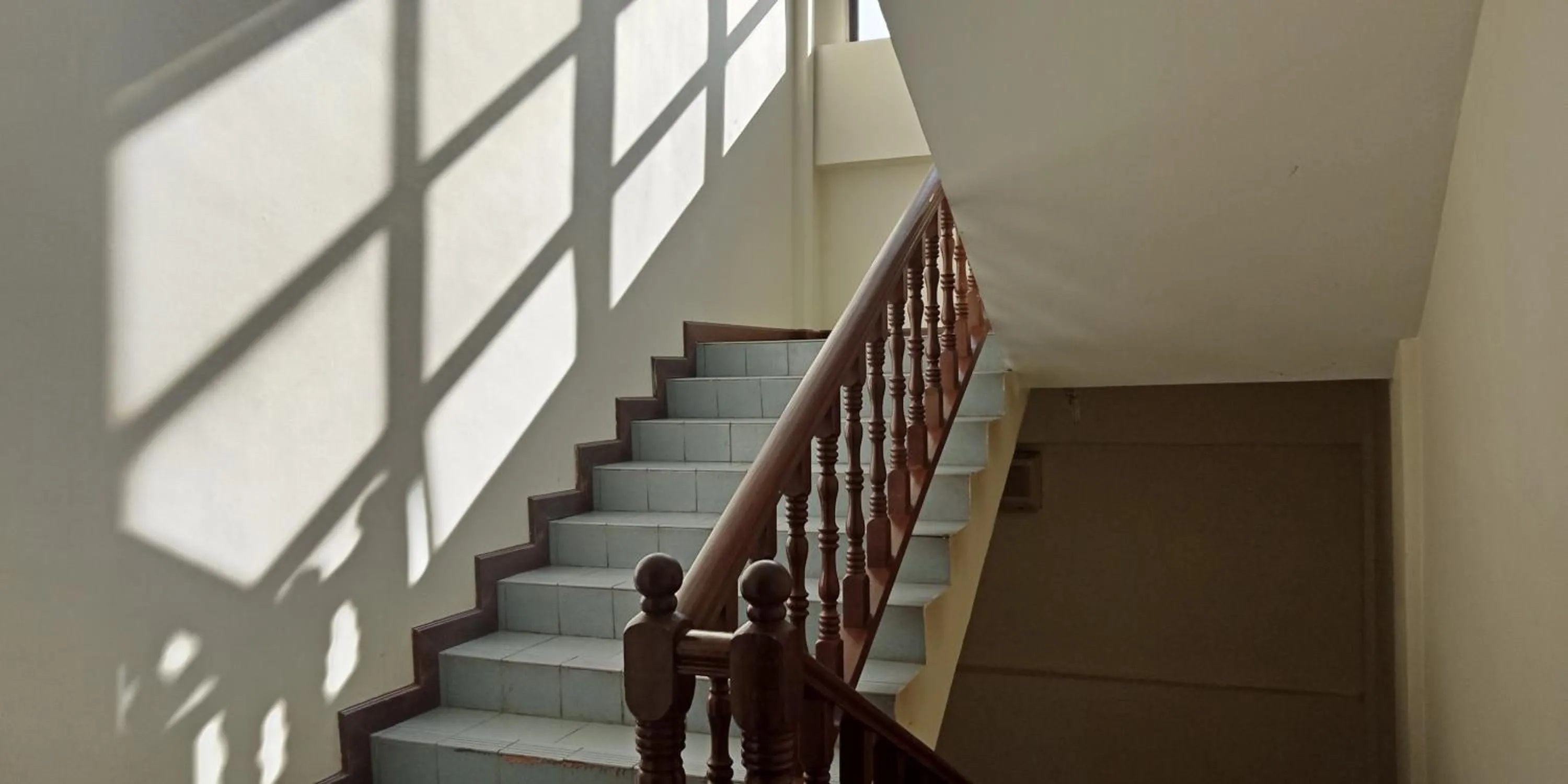 The Upper Deck Hotel