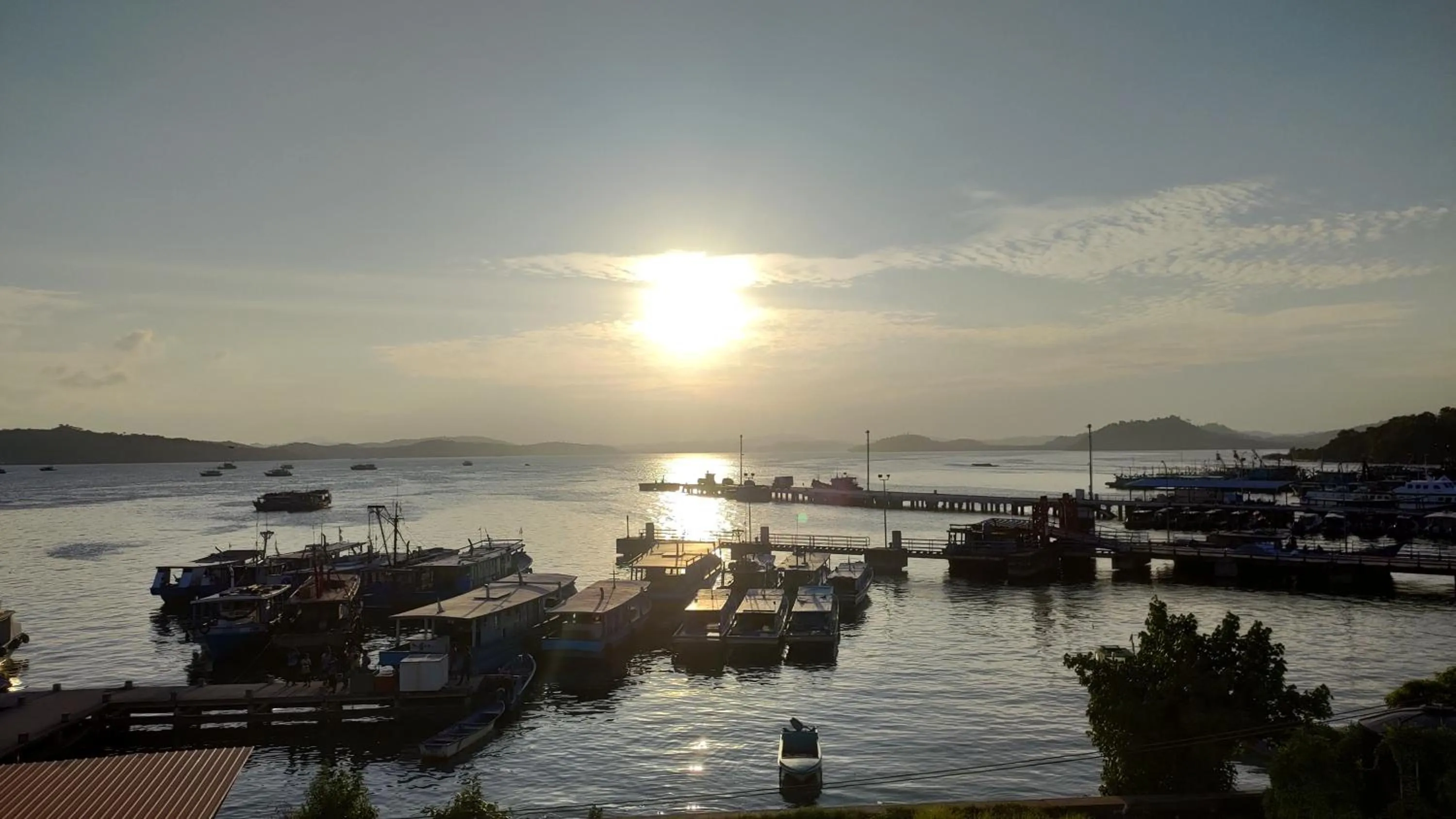 The Upper Deck Hotel