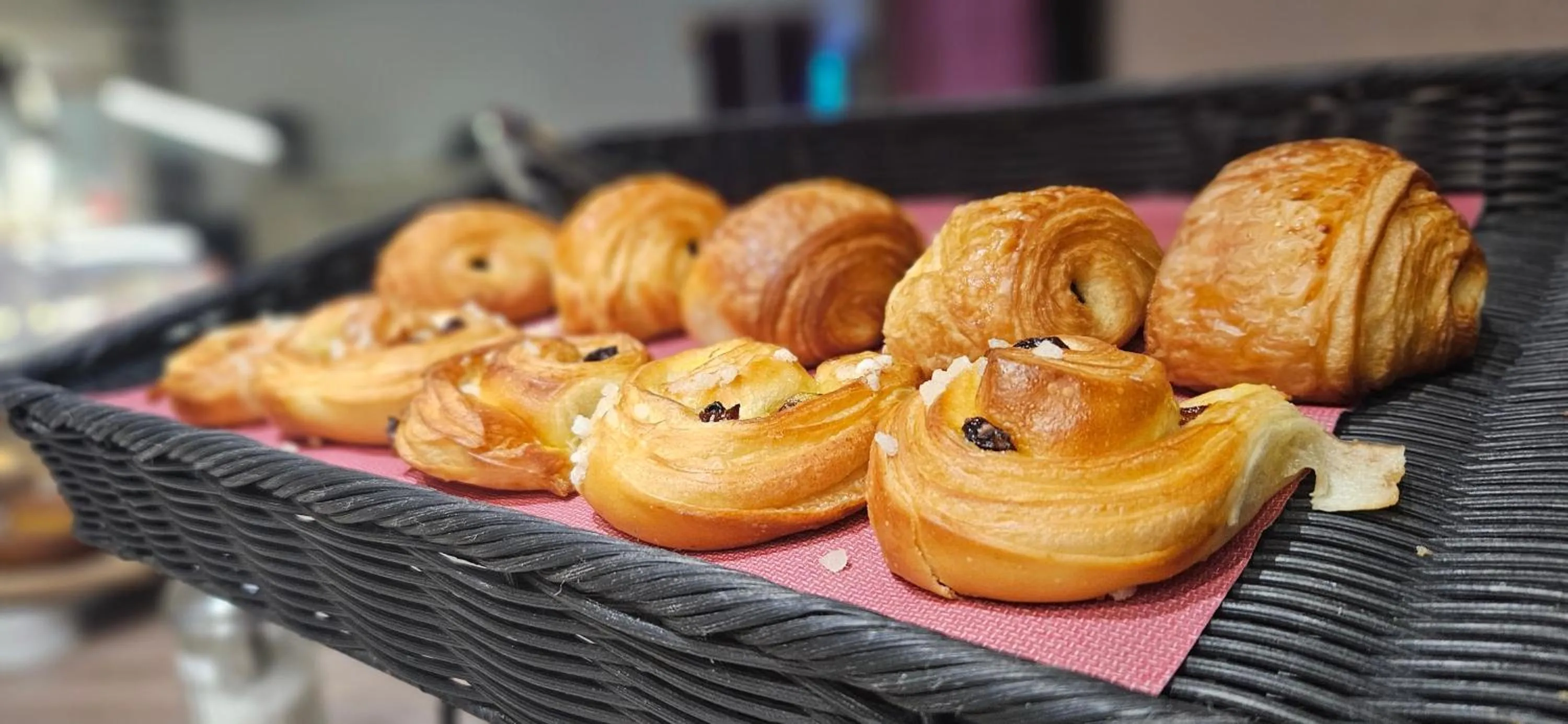 Restaurant/places to eat in Best Western Terre de Provence