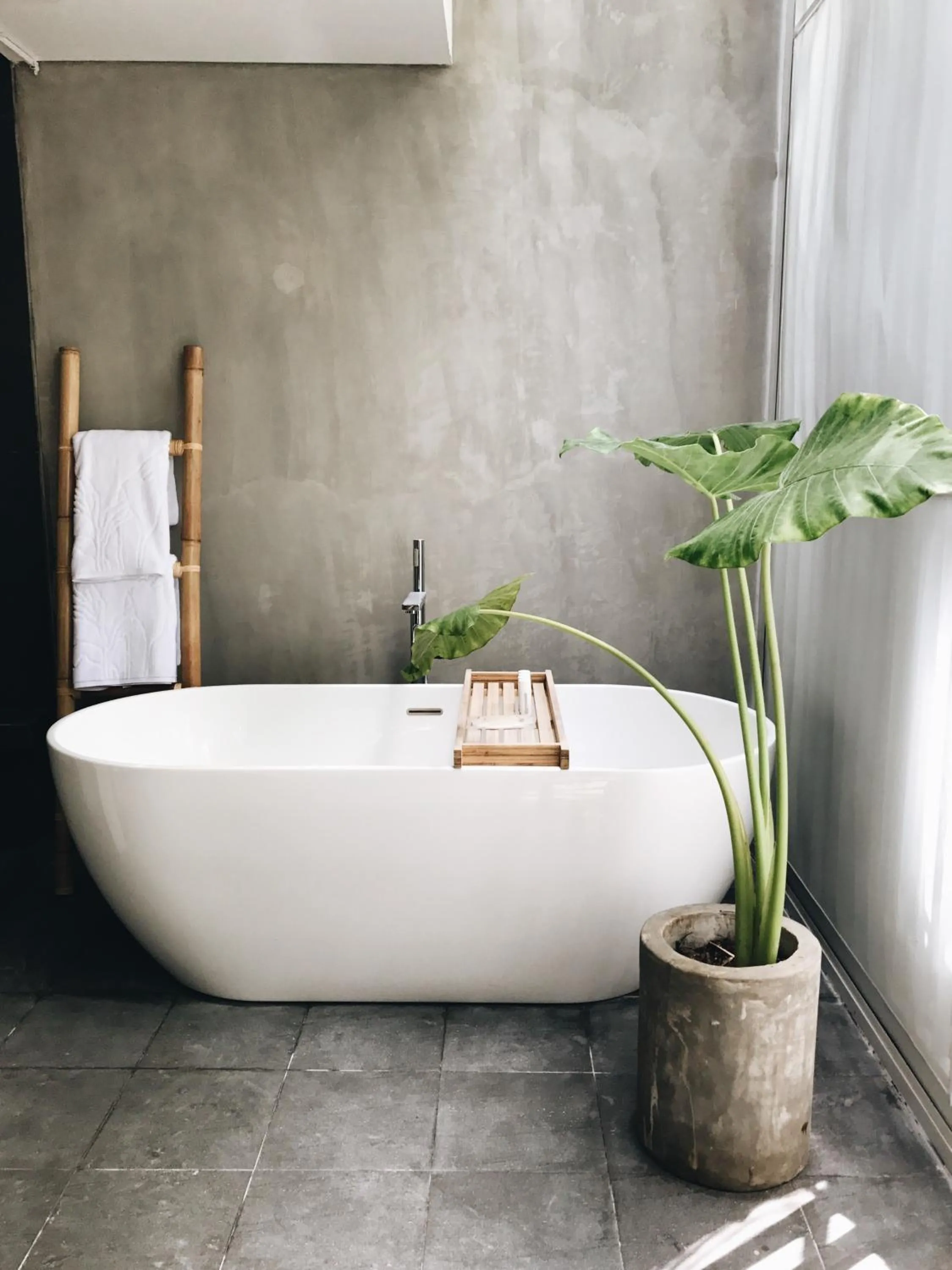 Toilet in Lloyd's Inn Bali