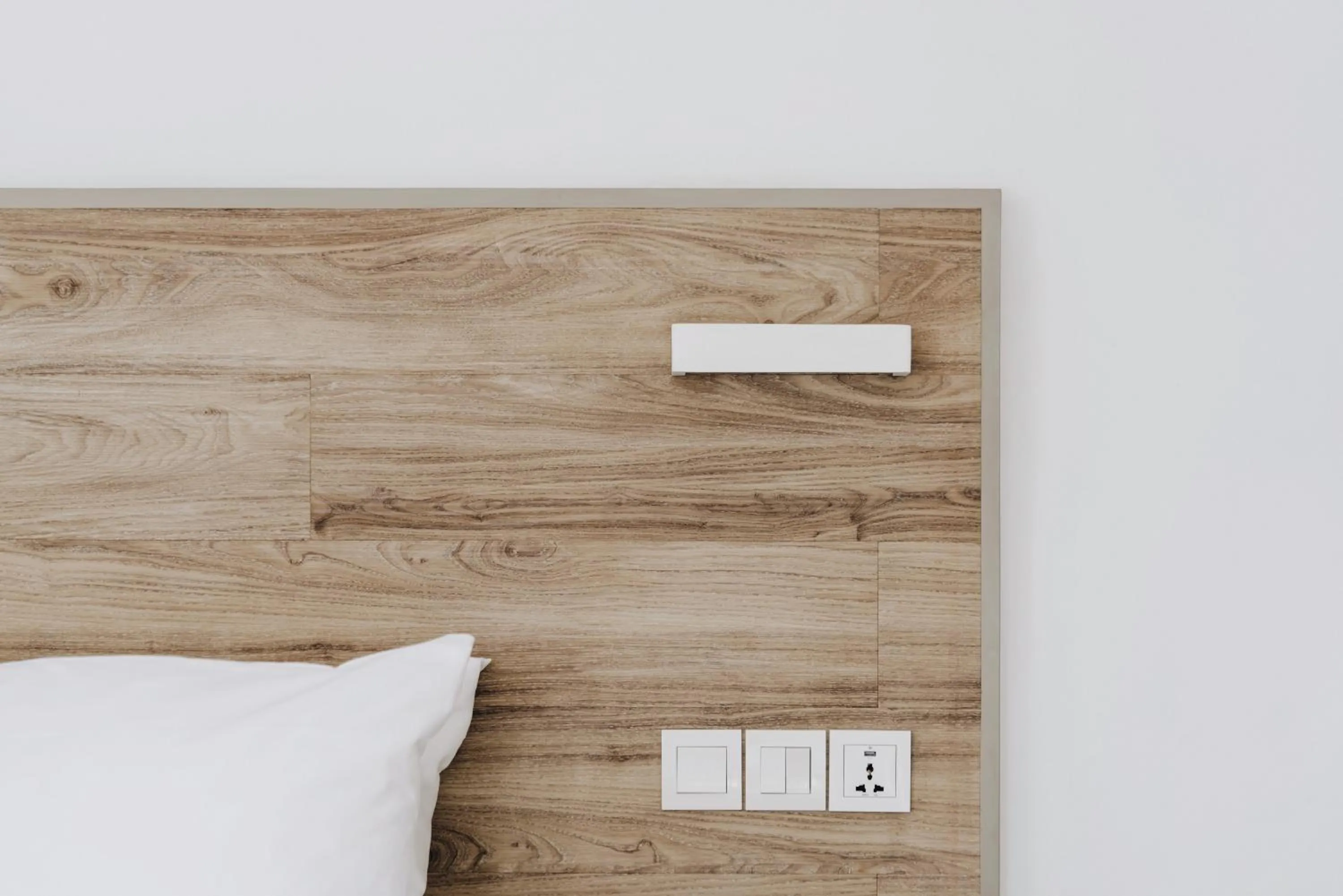 Coffee/tea facilities, Bed in Lloyd's Inn Bali