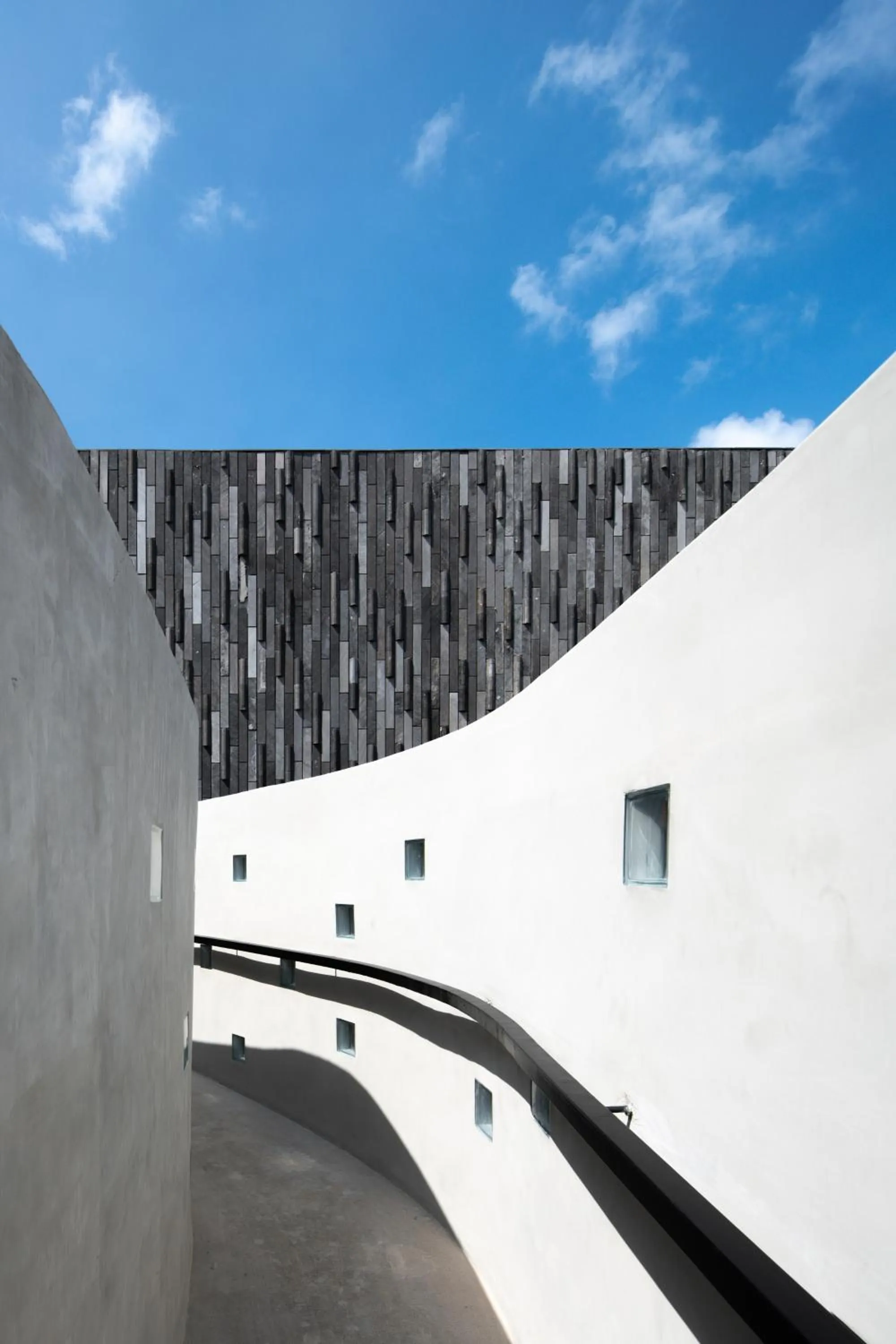 Property building in Lloyd's Inn Bali