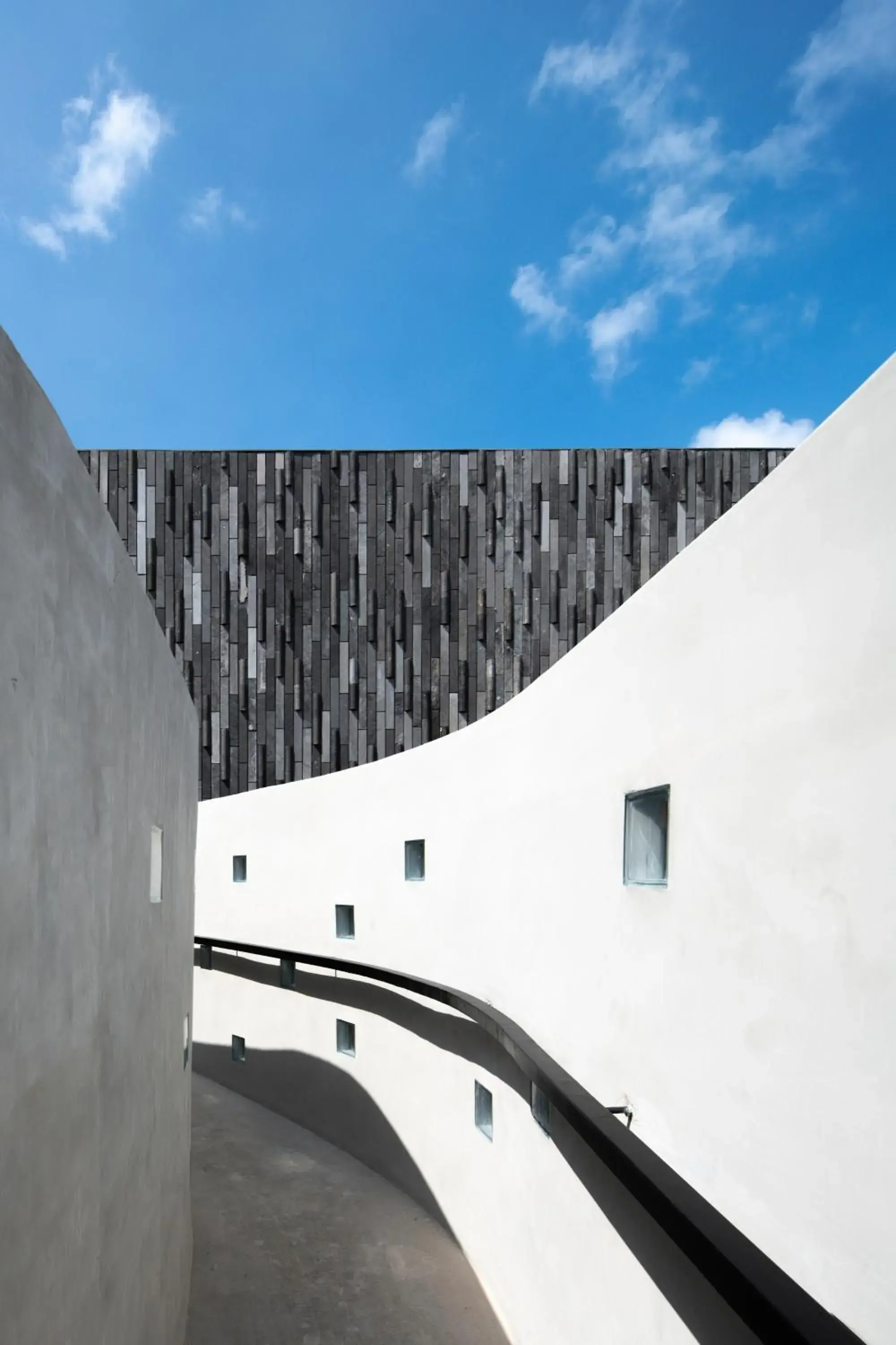 Property building in Lloyd's Inn Bali Property building in Lloyd's Inn Bali