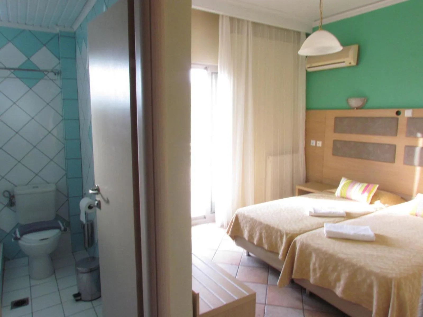 Shower, Bed in Thassos Hotel