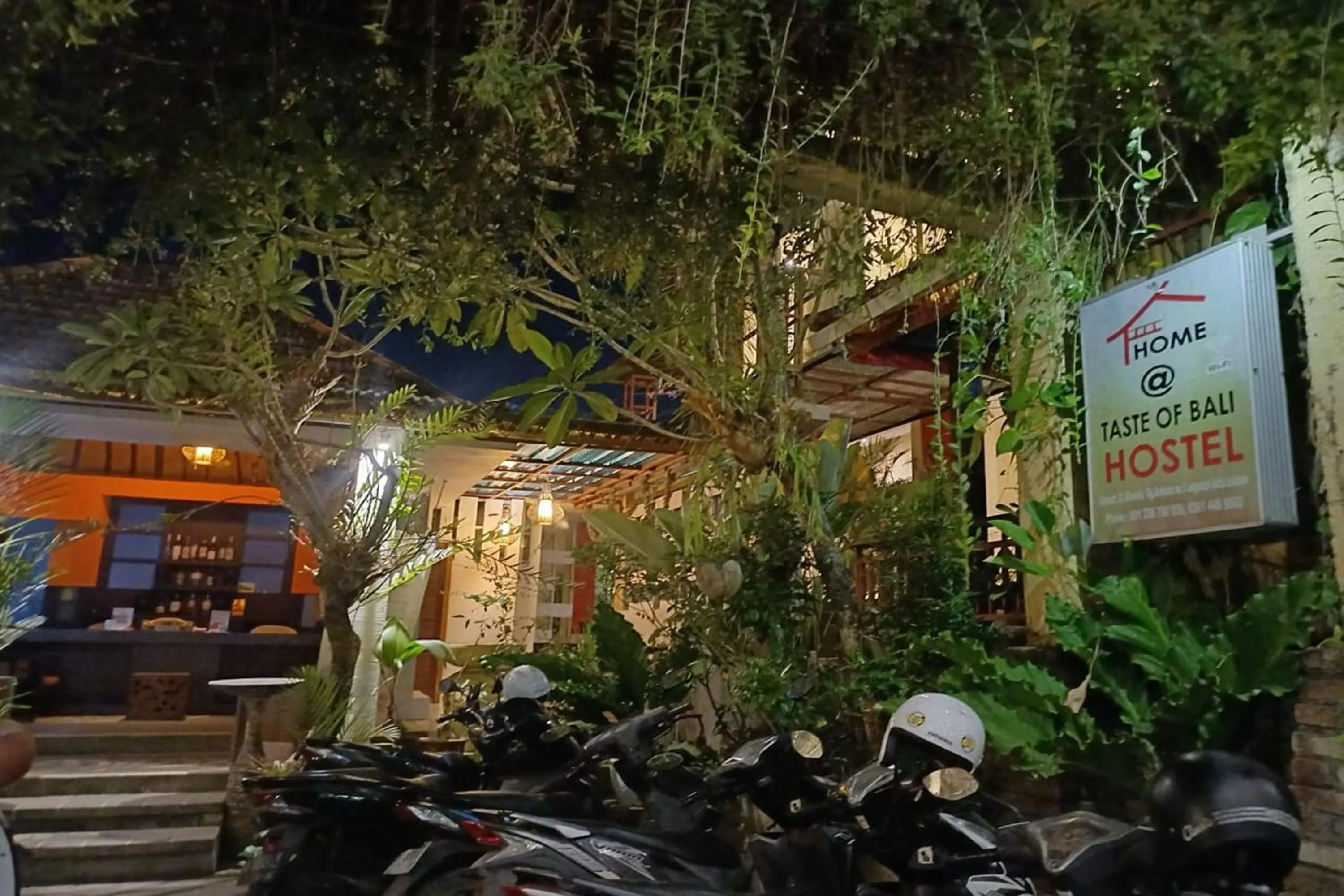 Property building in Taste of Bali Hostel