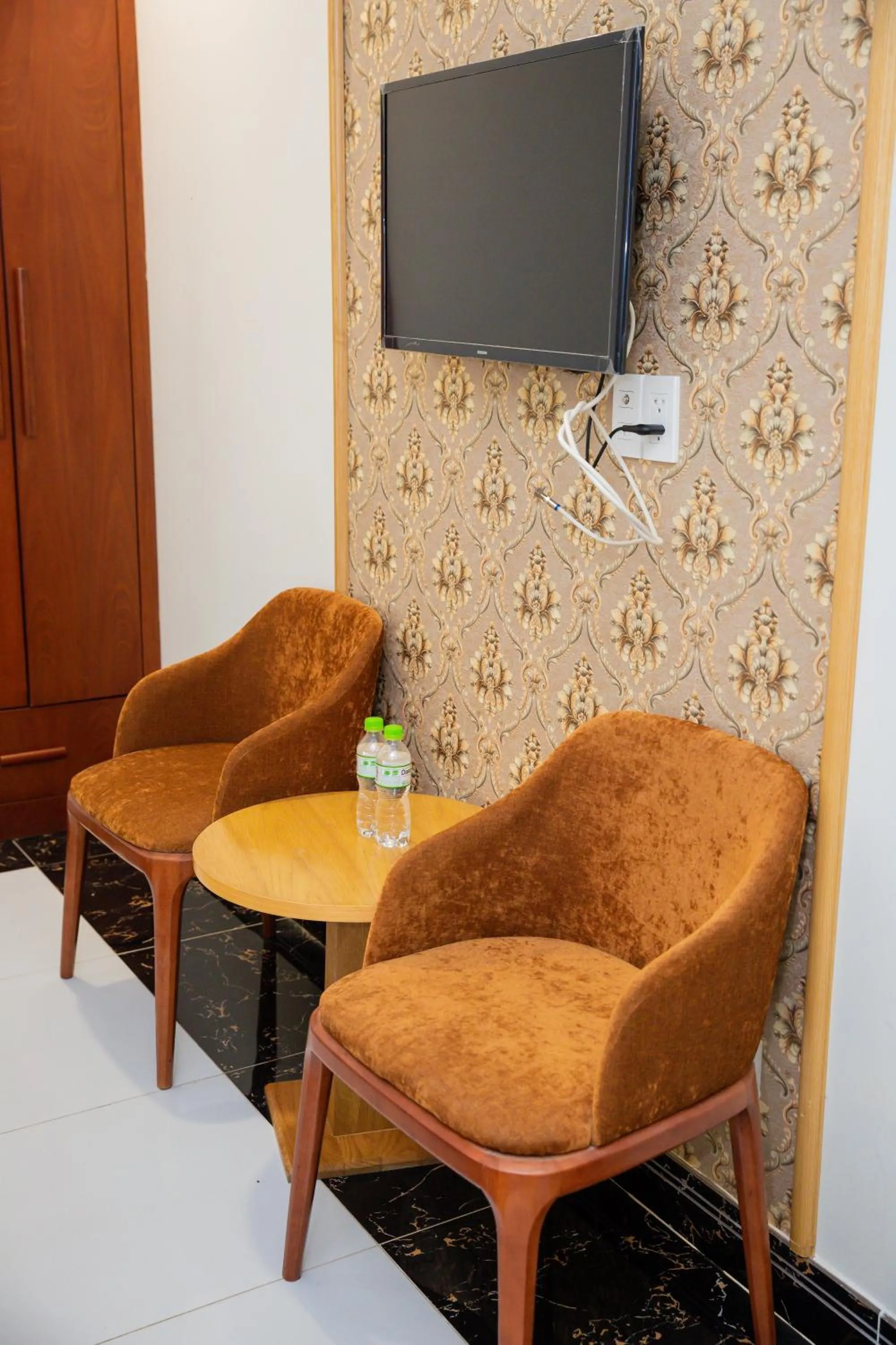 Silk Hotel near Tan Son Nhat Airport