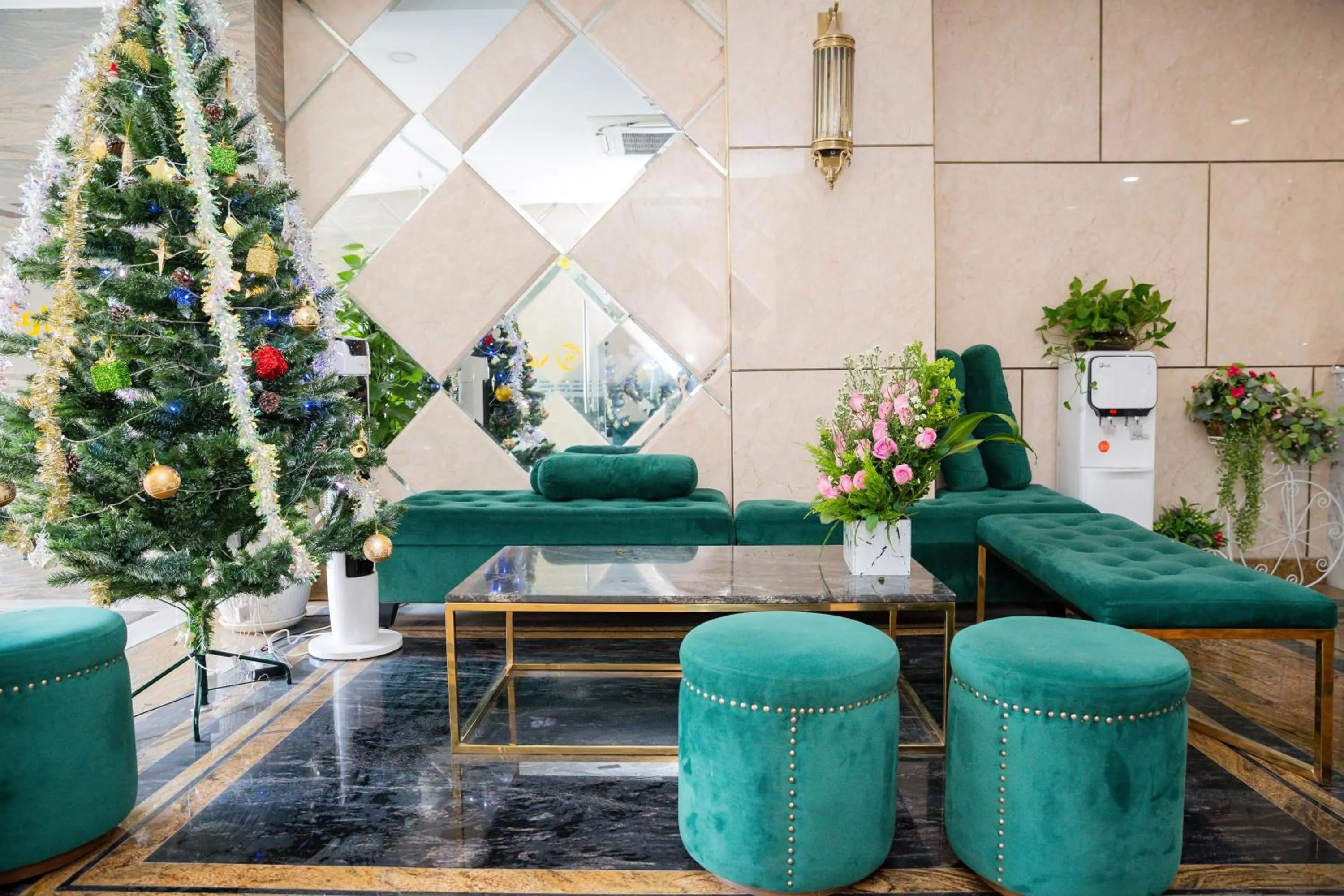 Silk Hotel near Tan Son Nhat Airport