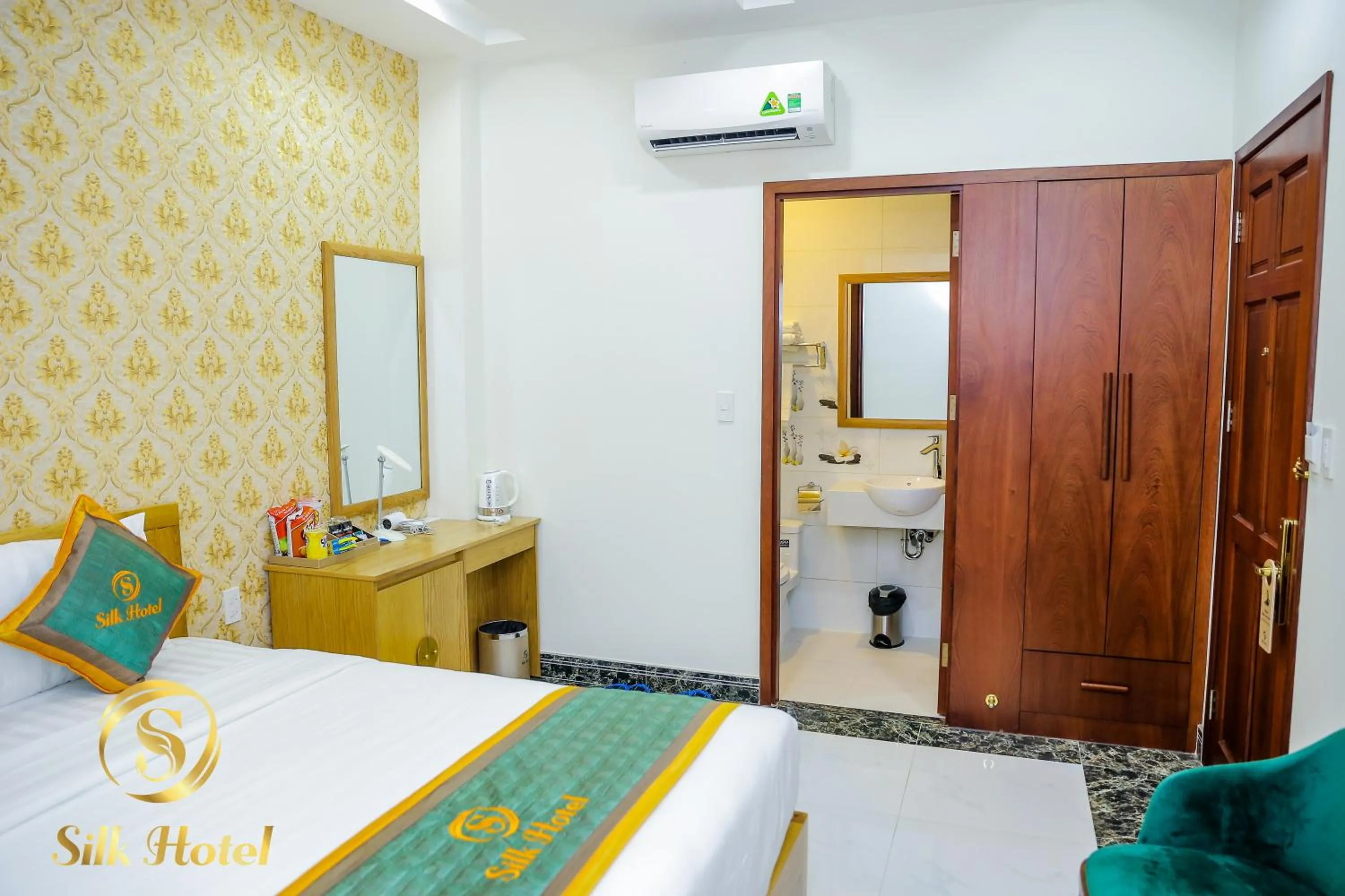 Bed in Silk Hotel near Tan Son Nhat Airport