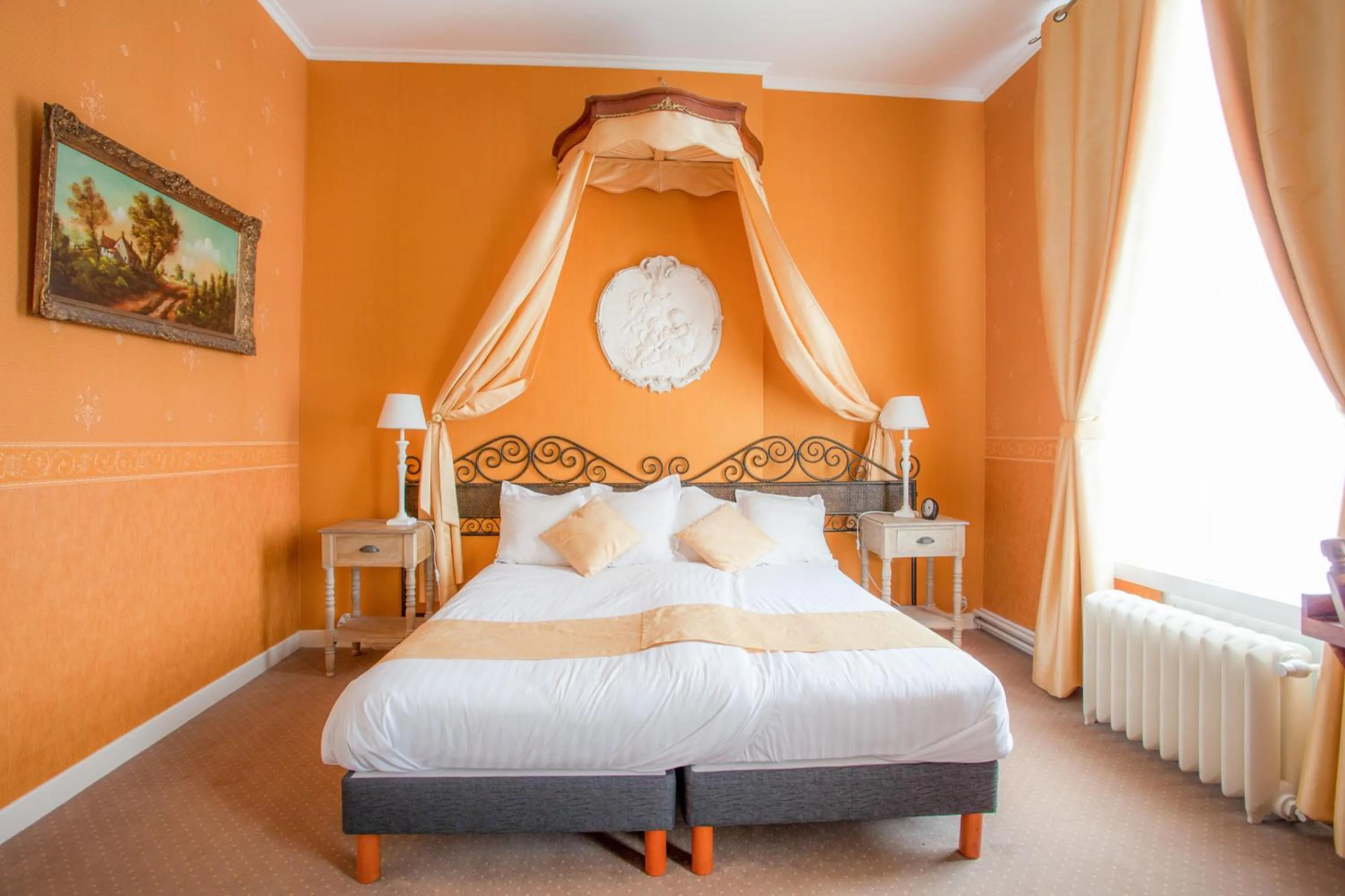 Bed in Château de Moulin-le-Comte