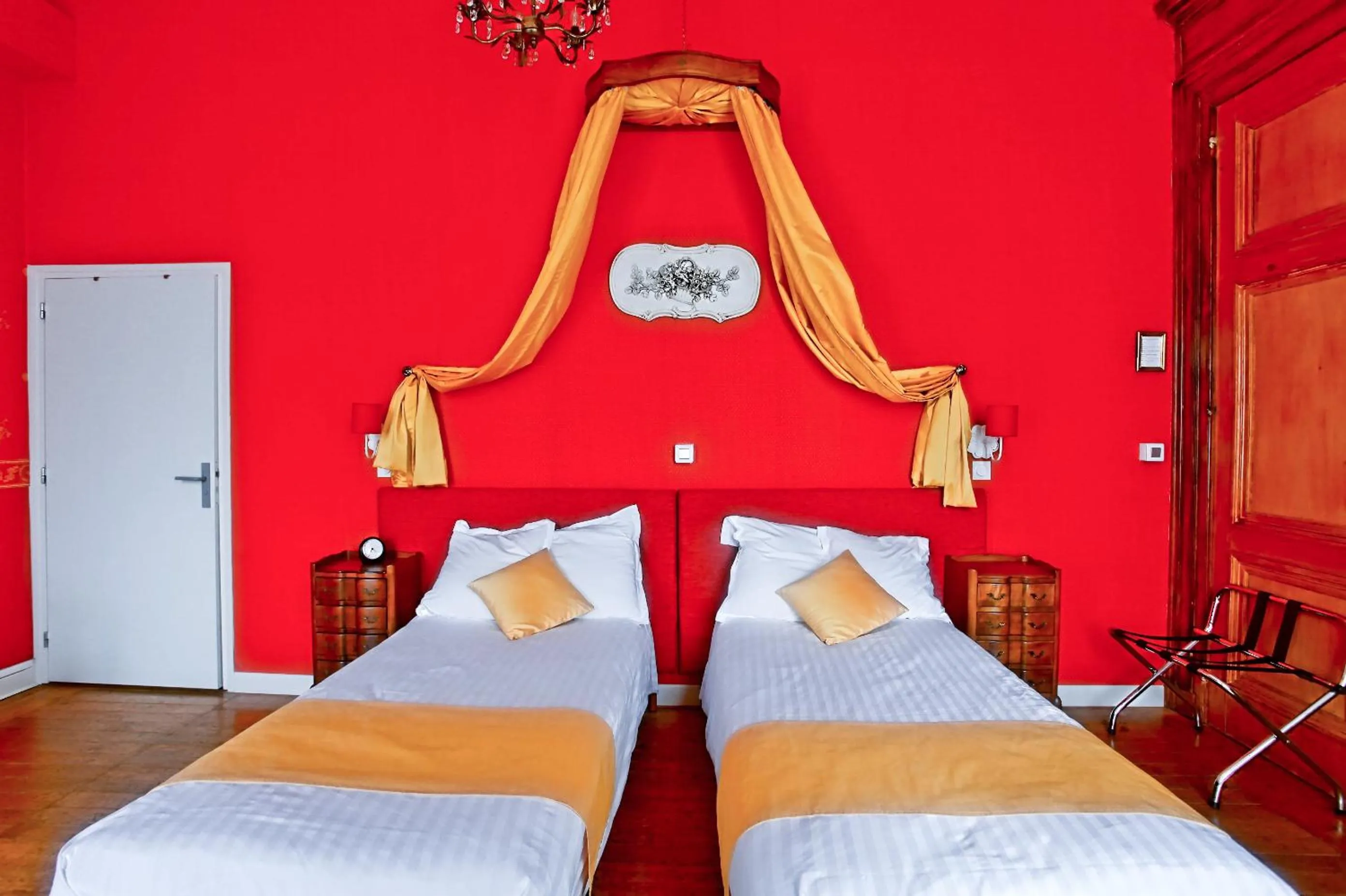 Bed in Château de Moulin-le-Comte