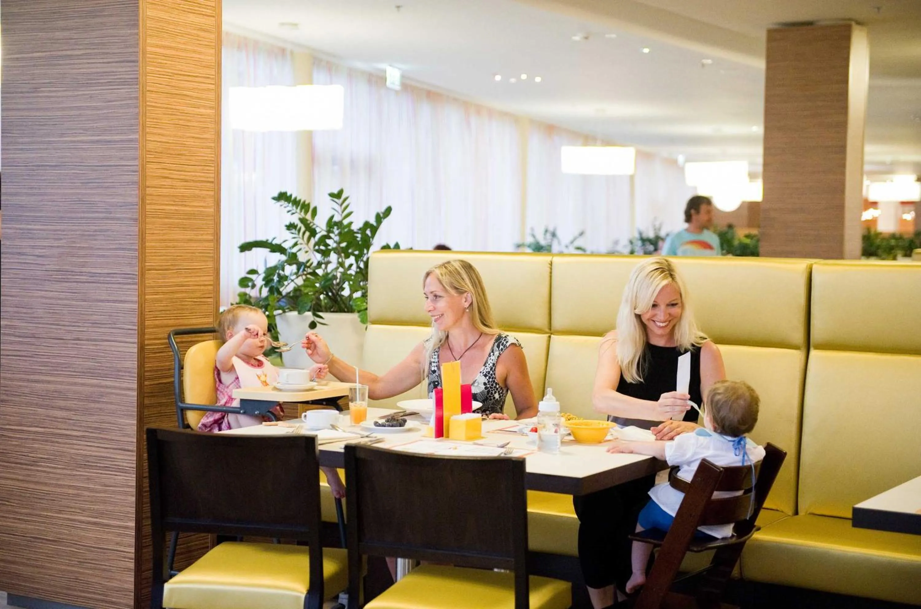 Restaurant/places to eat in Hotel Sonnenpark & Therme included - auch am An- & Abreisetag!