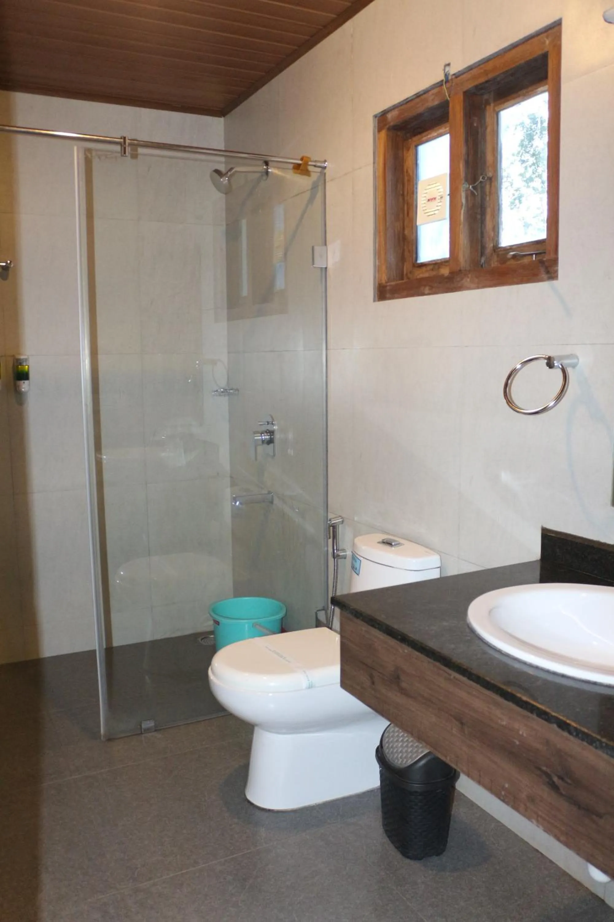 Bathroom in Logan Camp Ooty
