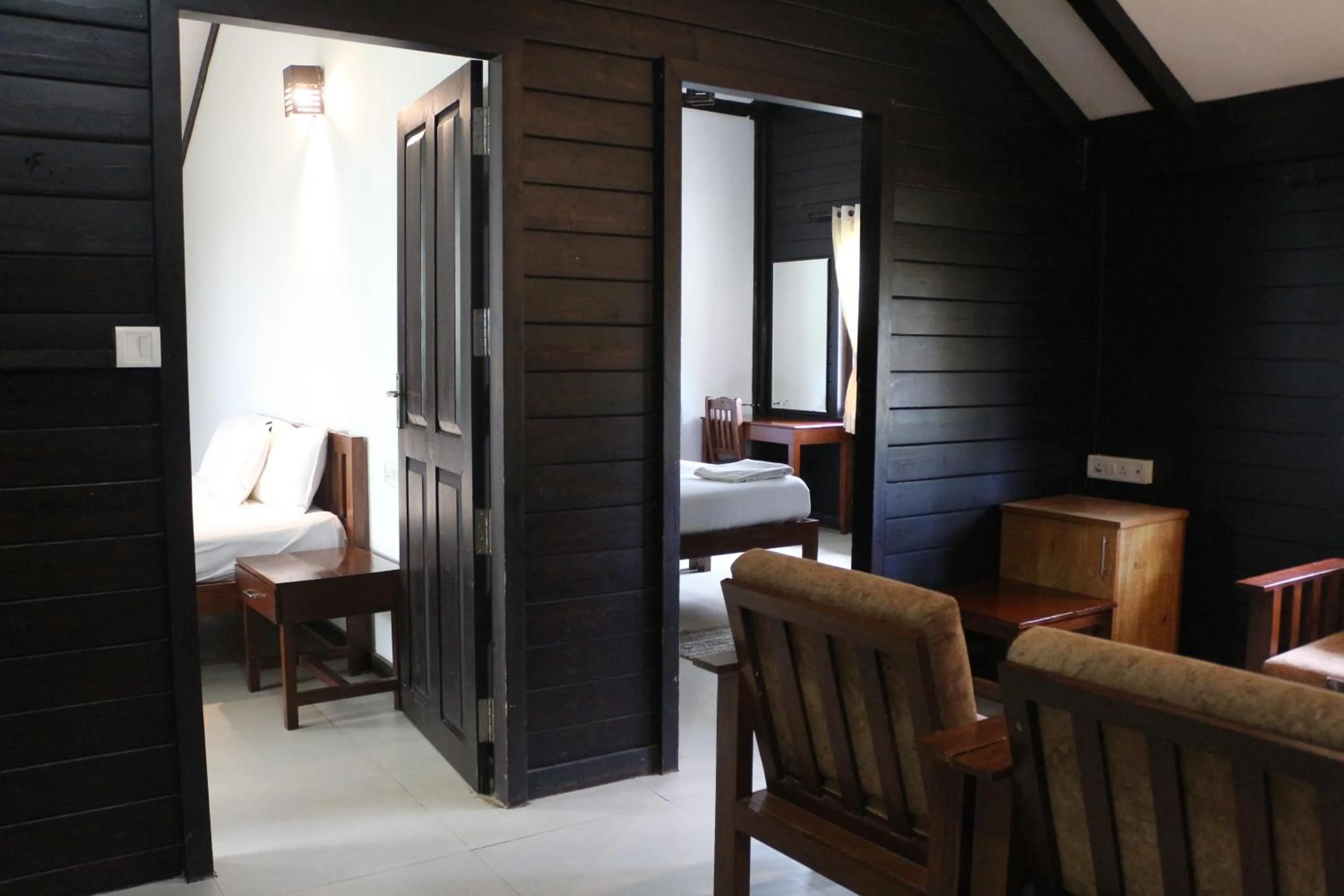 Bed in Logan Camp Ooty