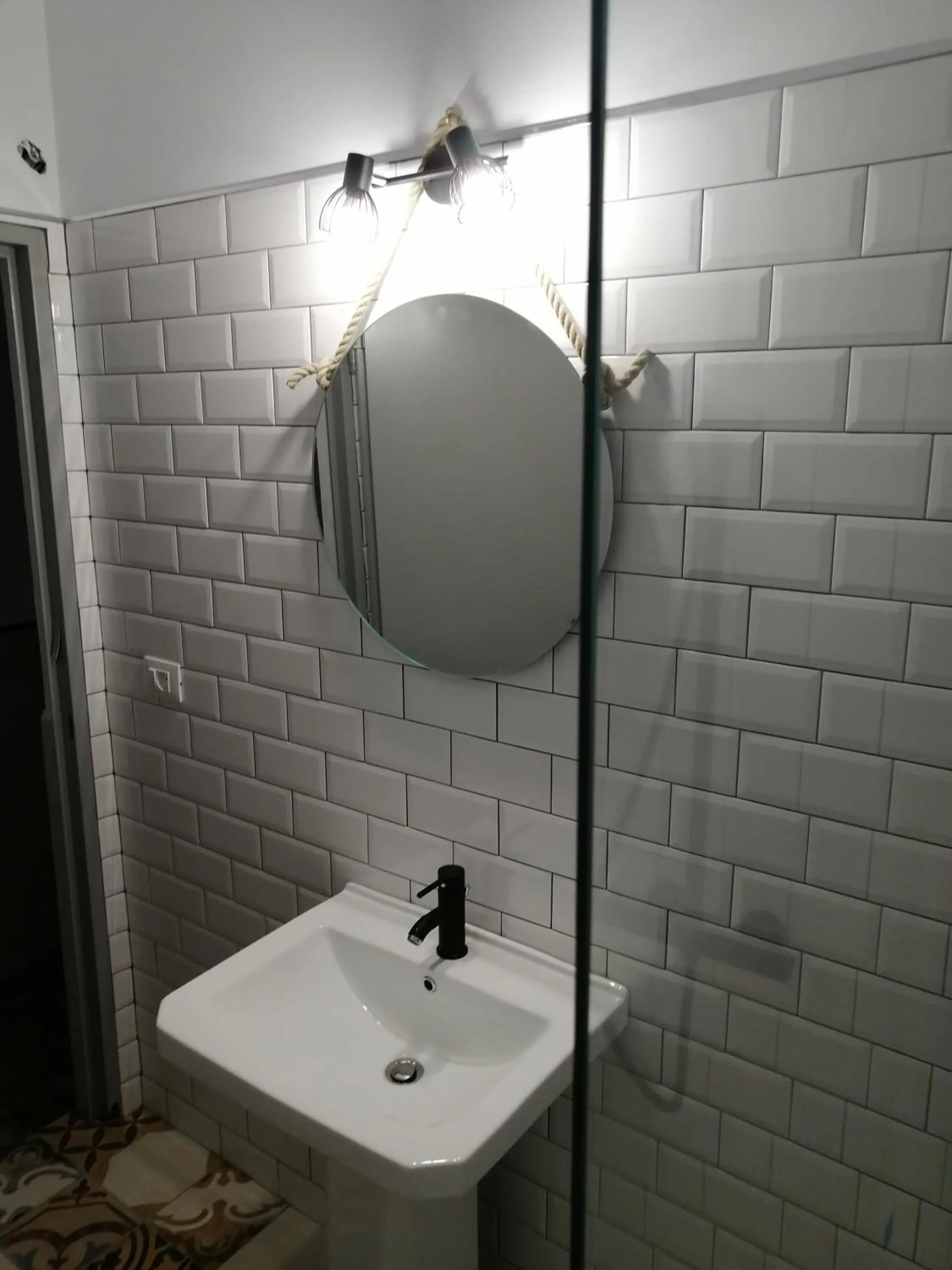 Bathroom in Alcaravaneras Hostel