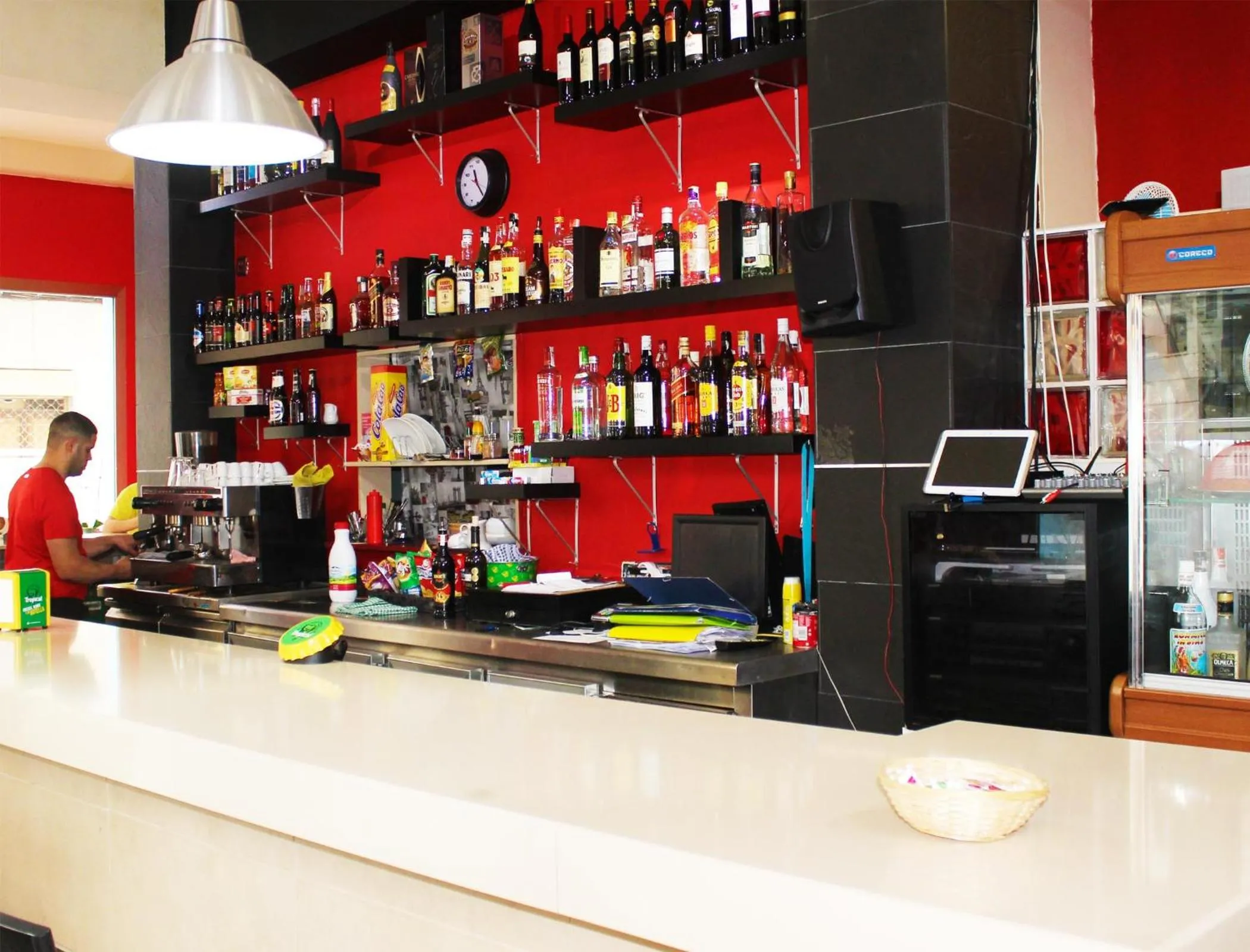 Restaurant/places to eat in Alcaravaneras Hostel