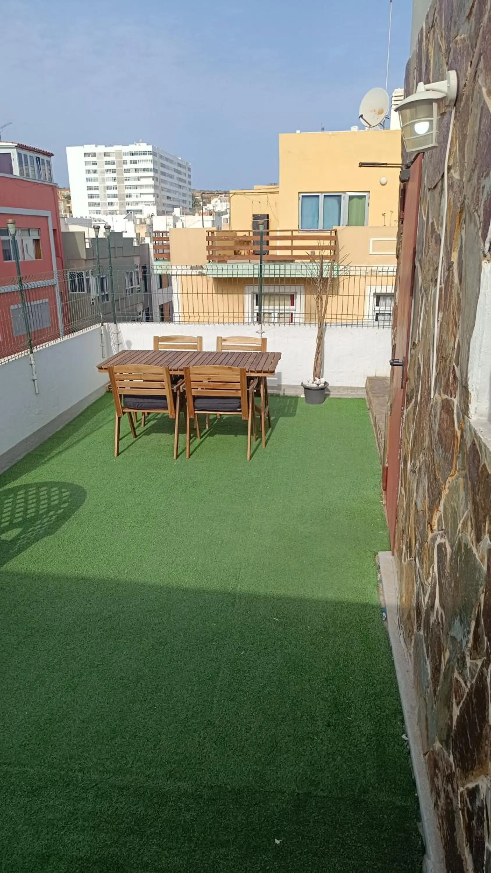 Alcaravaneras Hostel