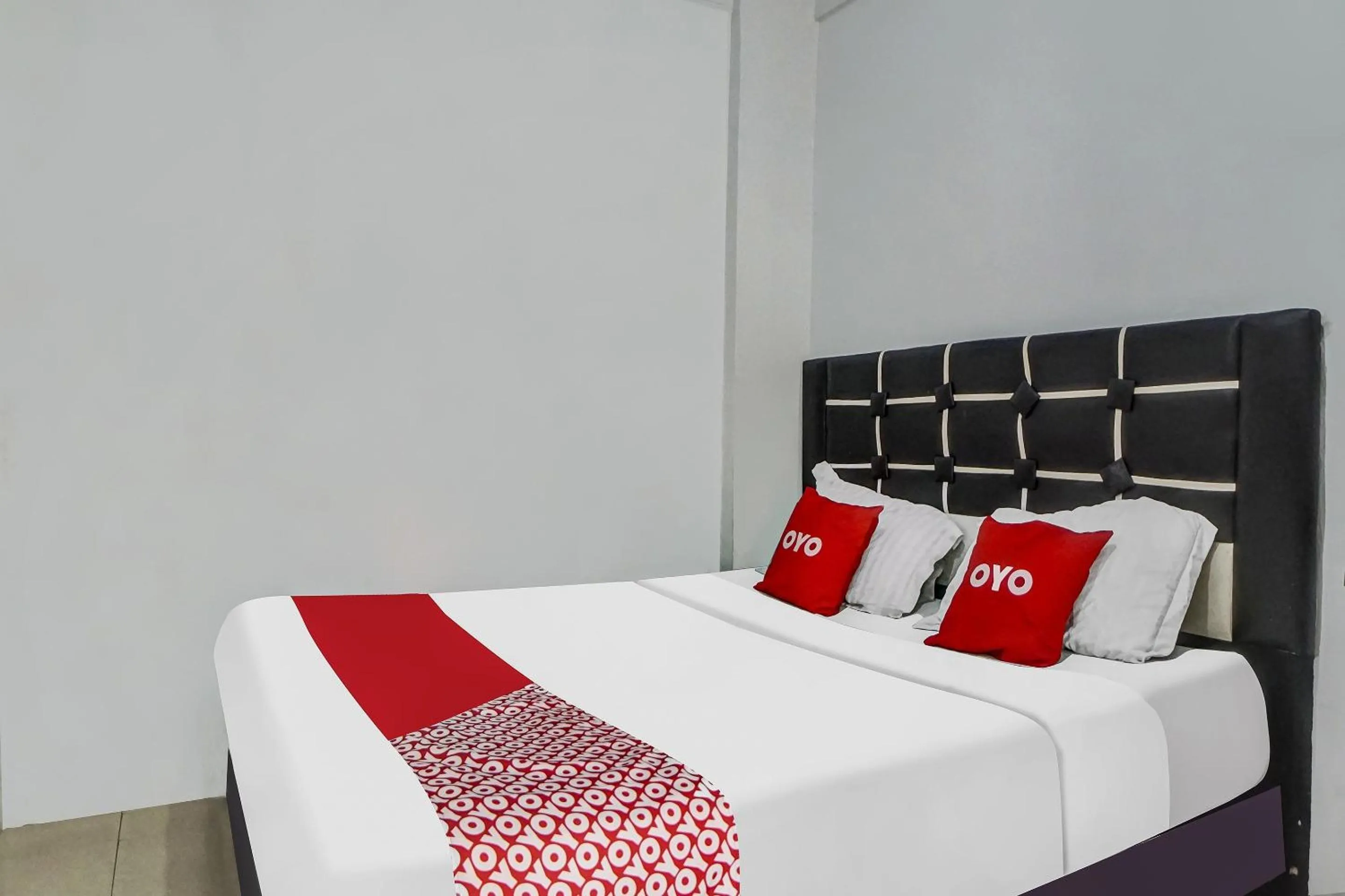 Bedroom, Bed in Hotel O Roemah Gebang