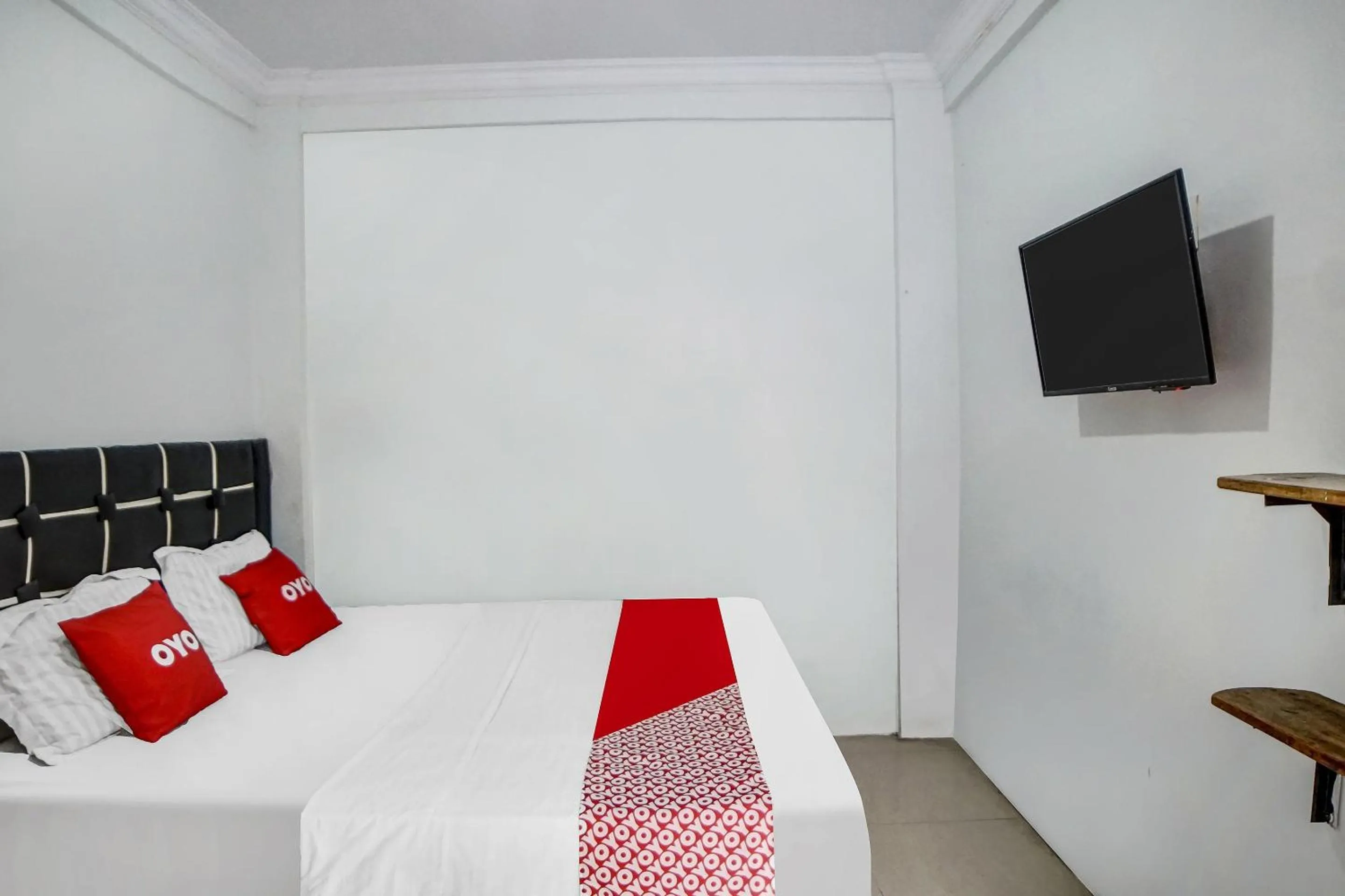 Bedroom, Bed in Hotel O Roemah Gebang