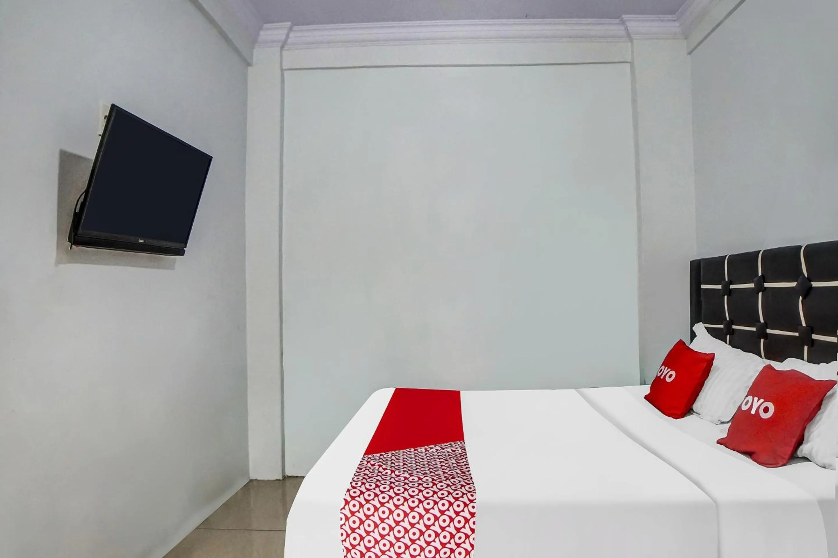 Bedroom, Bed in Hotel O Roemah Gebang