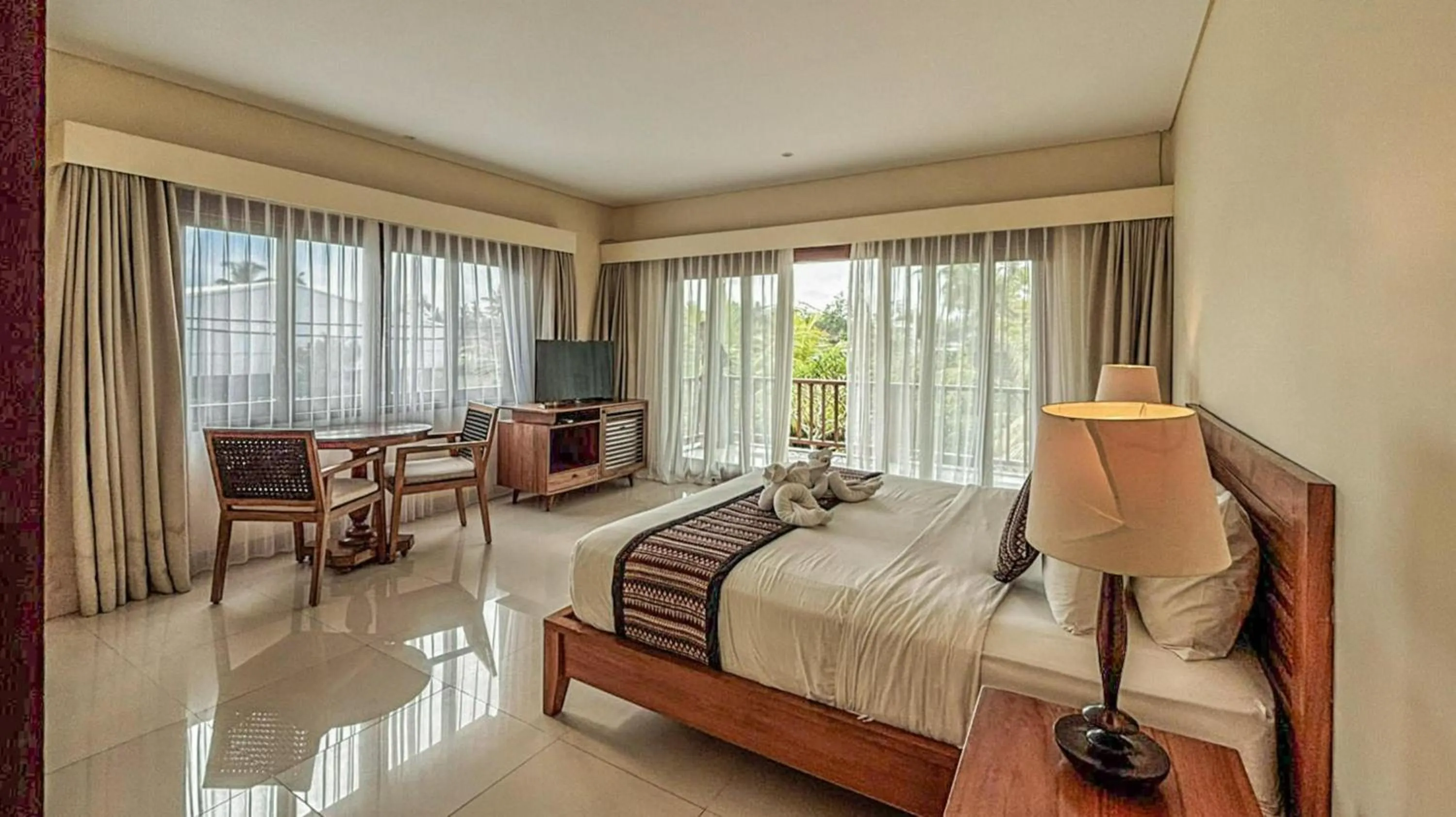 Bed in DLobong Suites Ubud