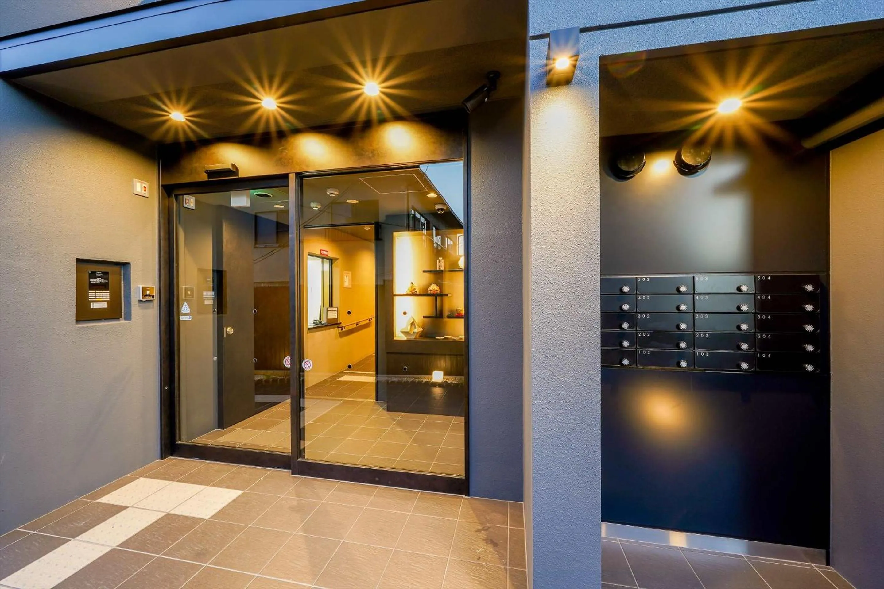 Facade/entrance in RESI STAY Gojozaka