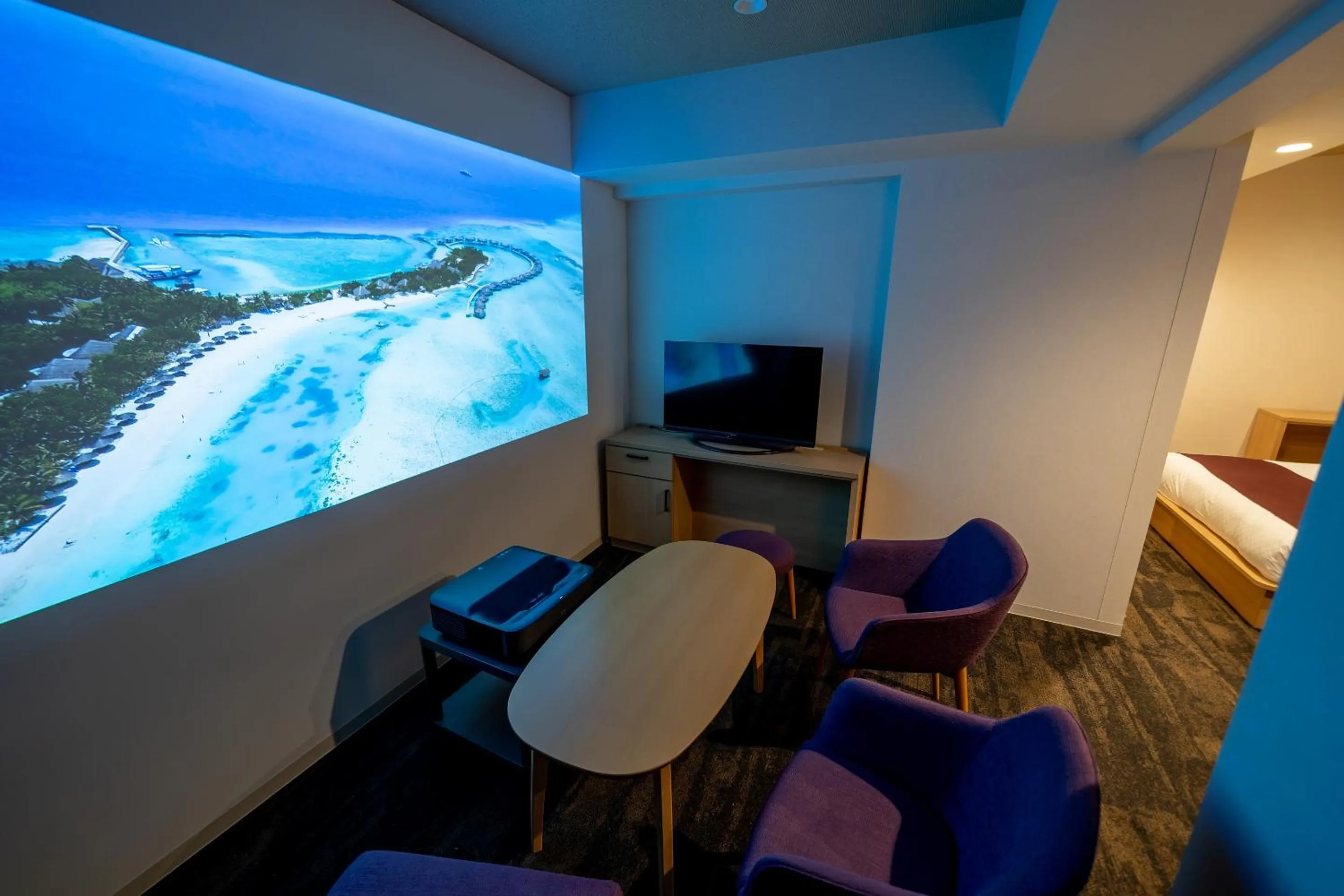 TV and multimedia in RESI STAY Gojozaka