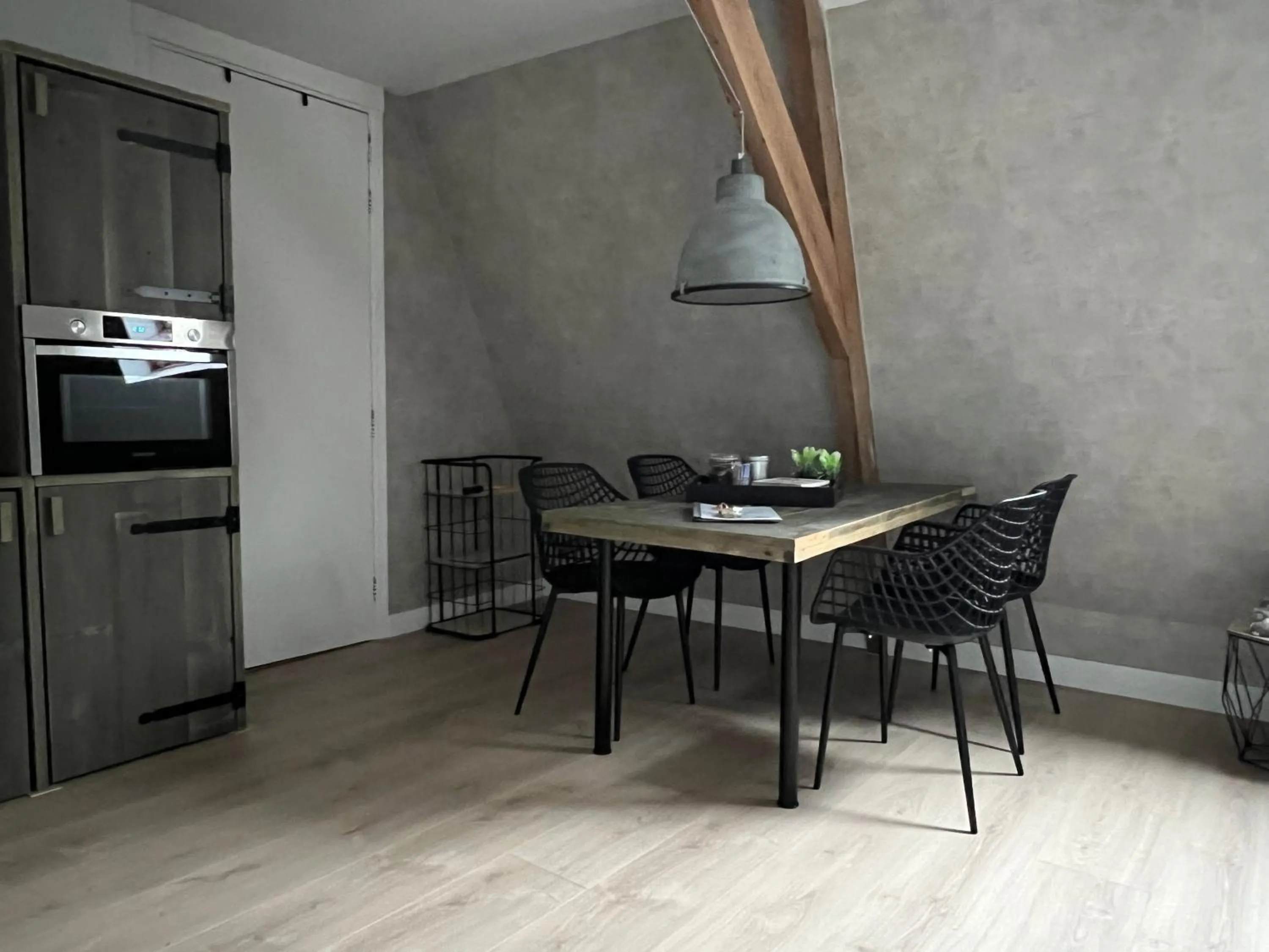 Dining area in Gastenverblijf Rodenburg