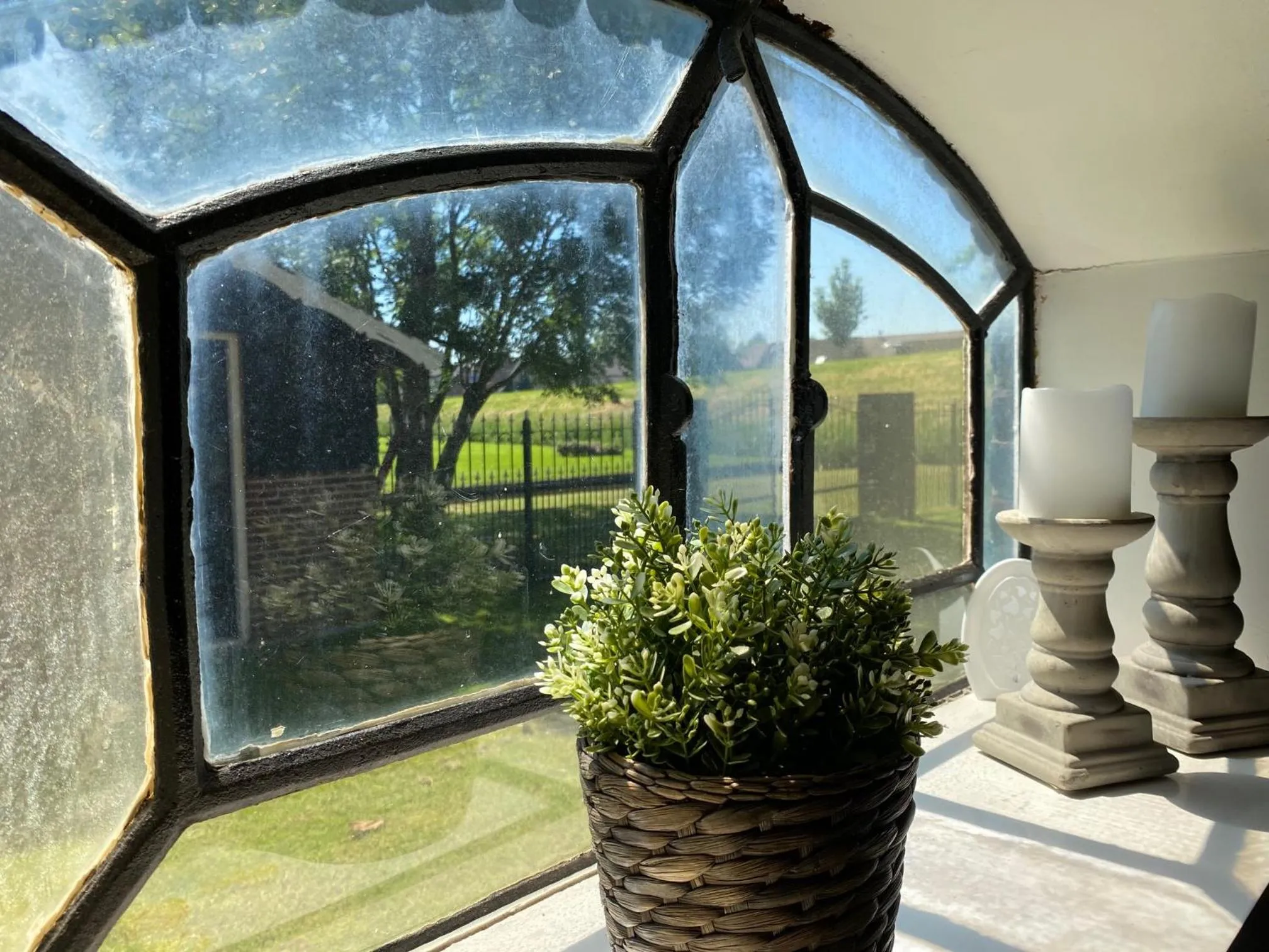 Garden view in Gastenverblijf Rodenburg