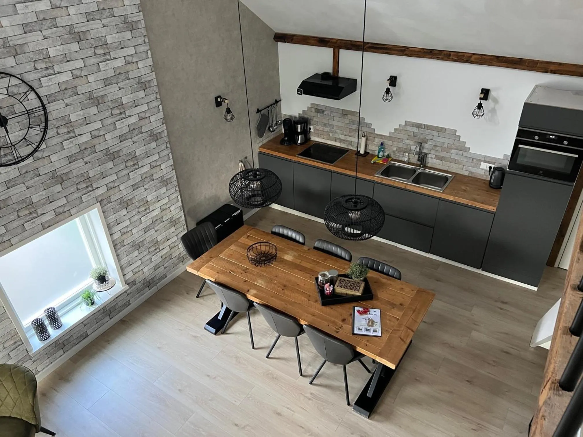 Dining area in Gastenverblijf Rodenburg