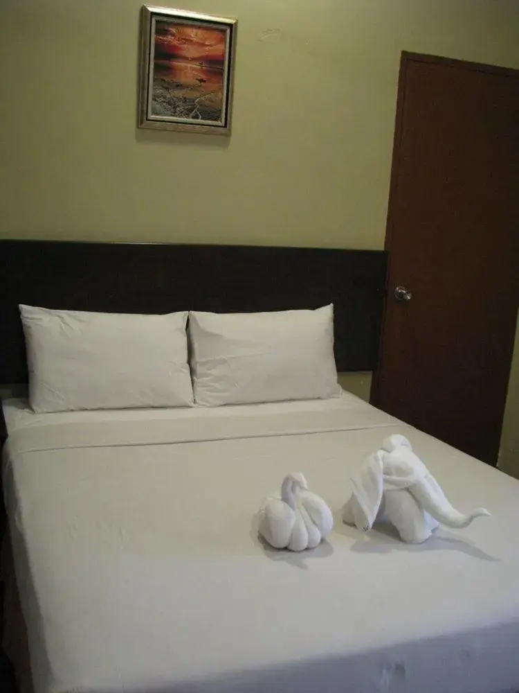 Bed in Mersing Merlin Inn Bed in Mersing Merlin Inn
