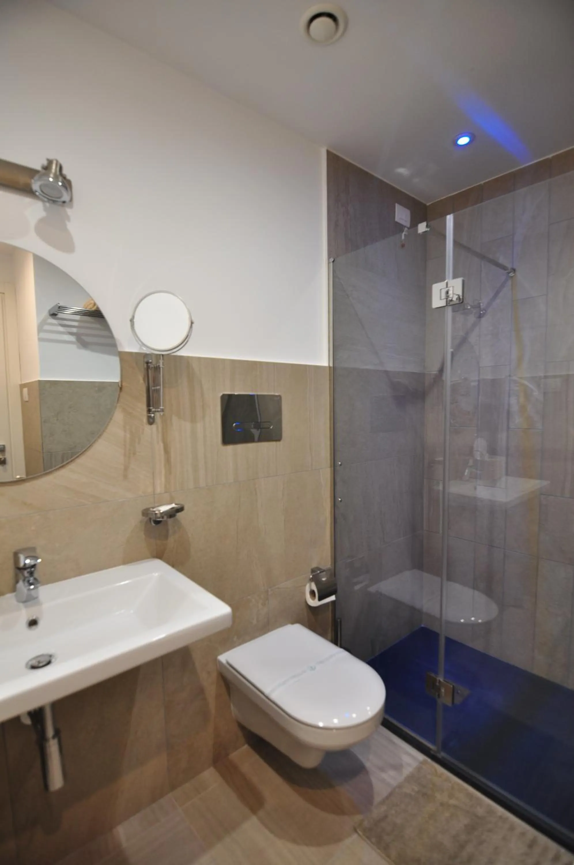 Bathroom in Delco Naples