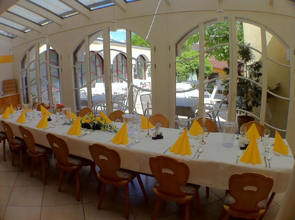 Restaurant/places to eat in Landgasthof Scheubel