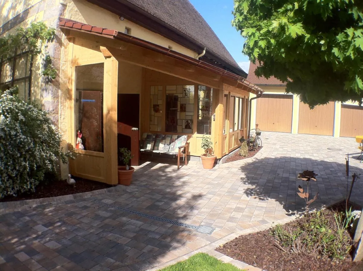 Facade/entrance in Landgasthof Scheubel