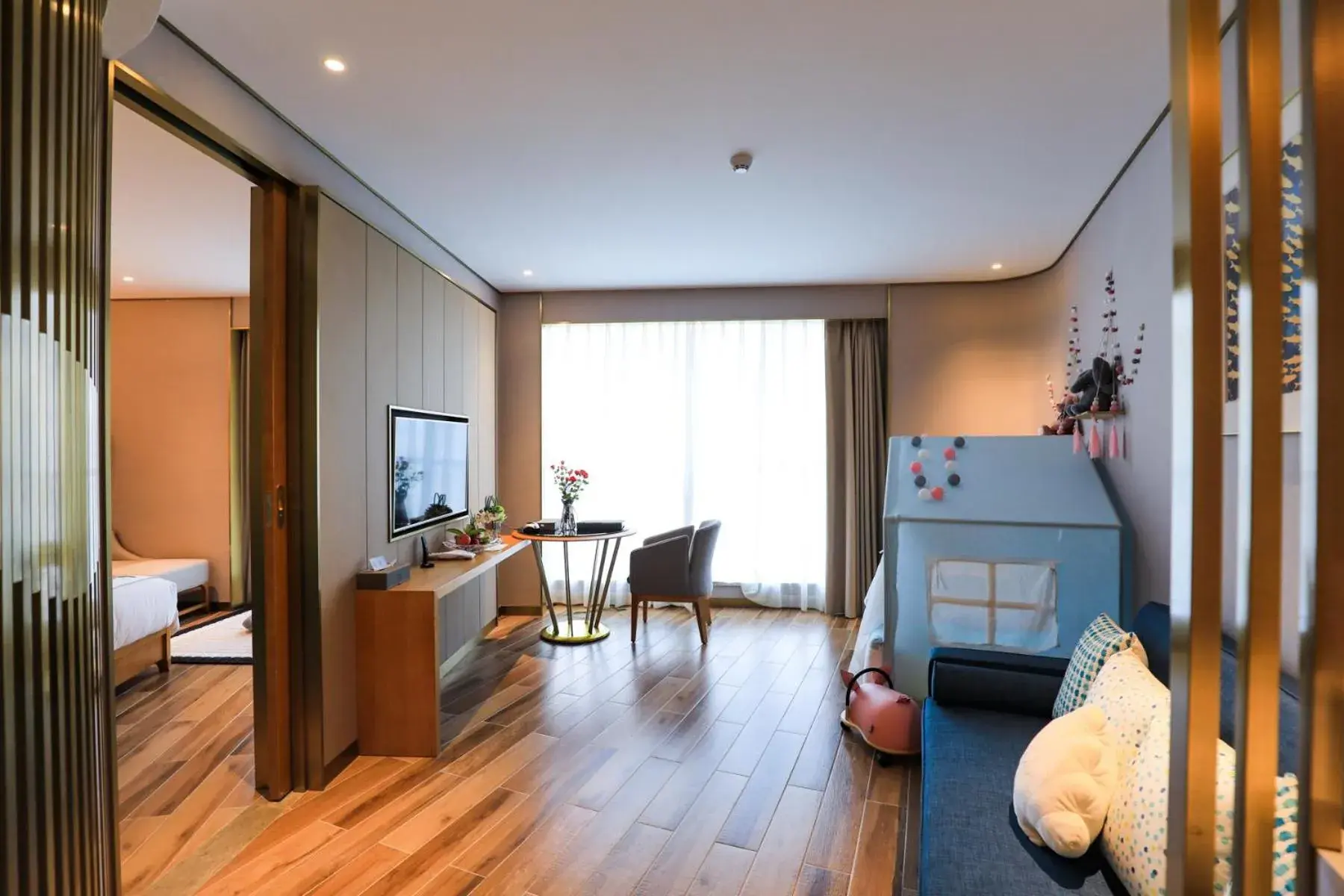 Family Room in Ramada Plaza Fuxian Lake Family Room in Ramada Plaza Fuxian Lake