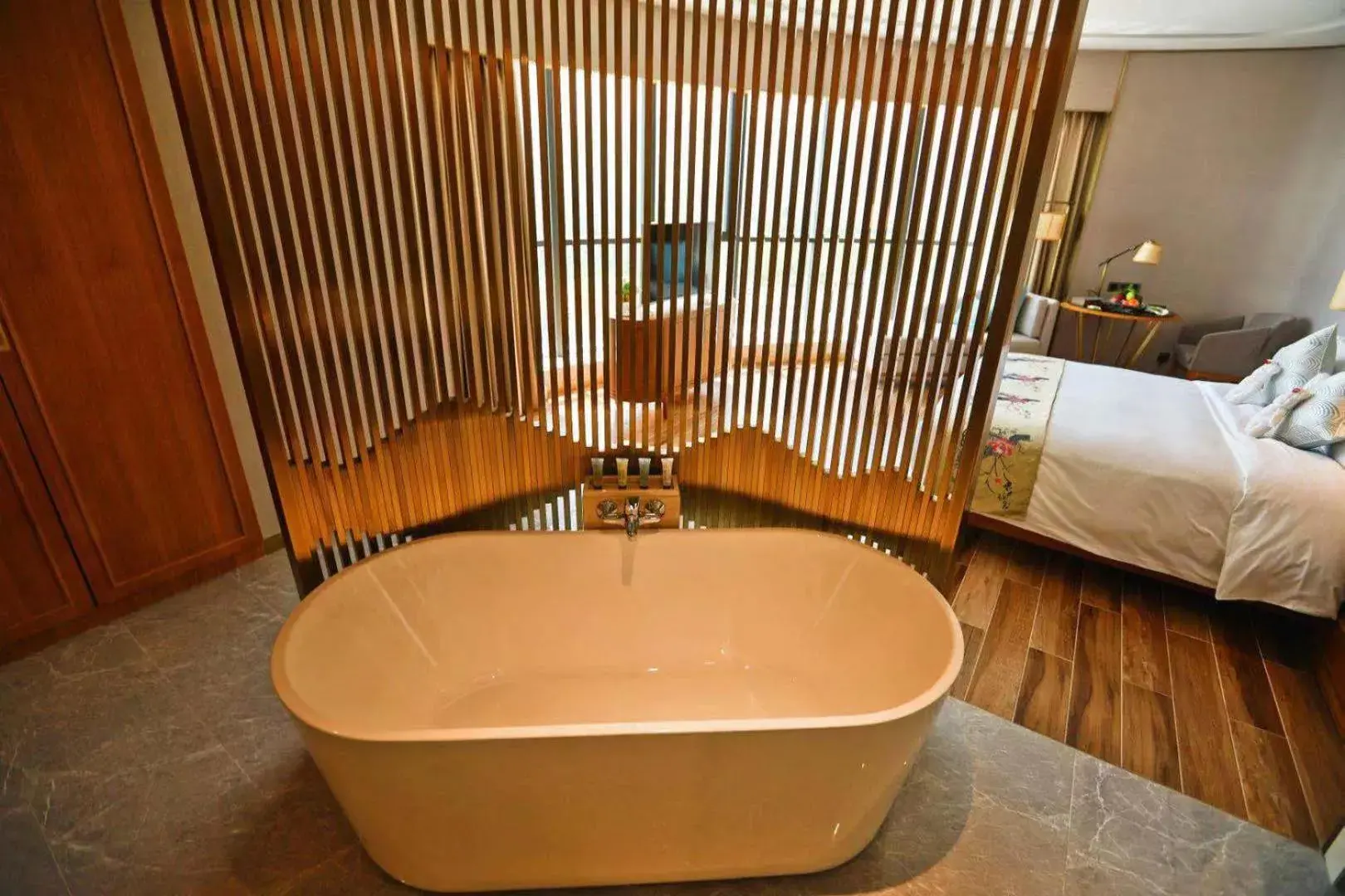 Bed in Ramada Plaza Fuxian Lake Bed in Ramada Plaza Fuxian Lake