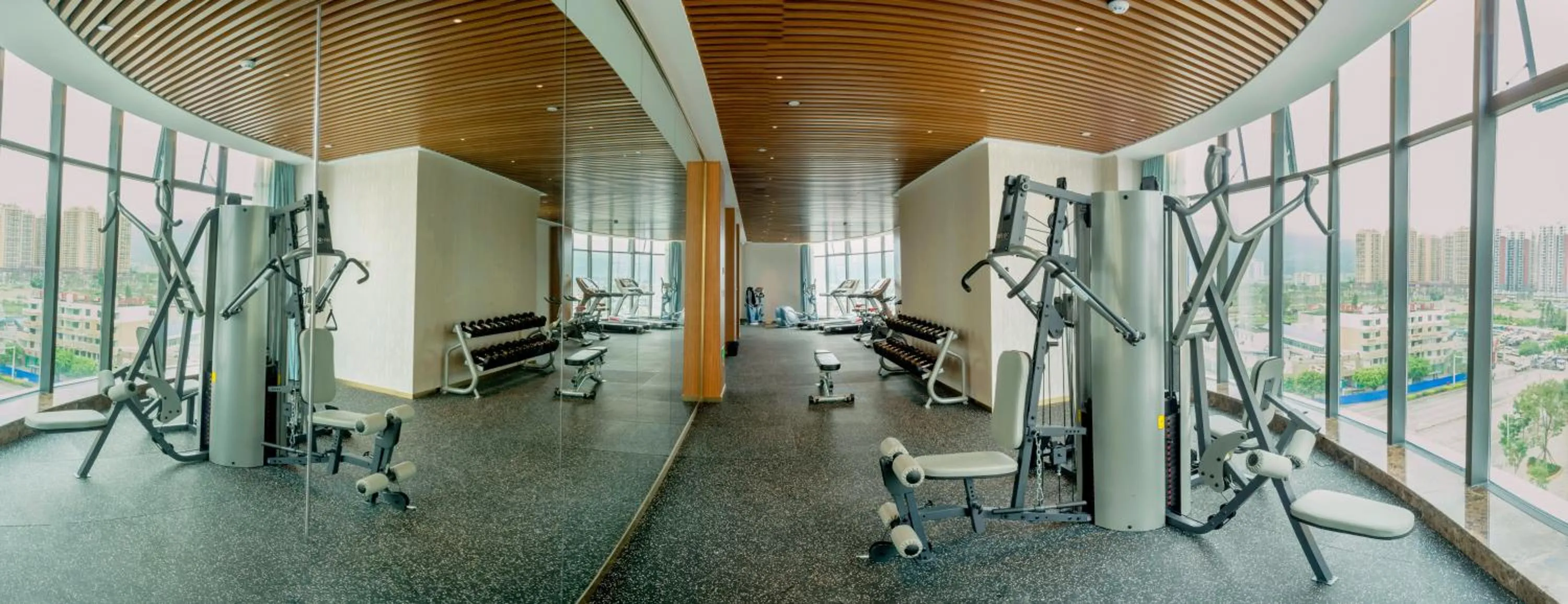 Fitness centre/facilities in Ramada Plaza Fuxian Lake