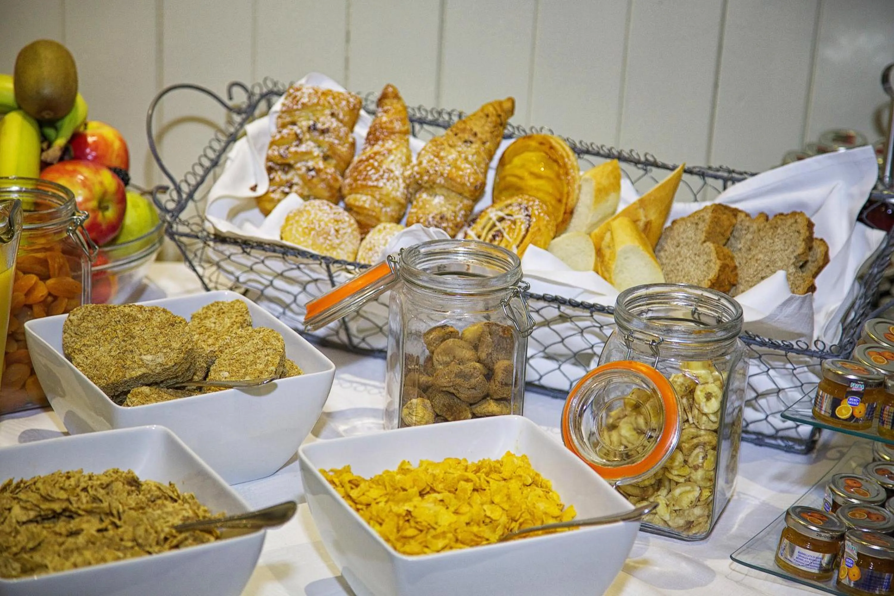 Restaurant/places to eat in Torc Hotel