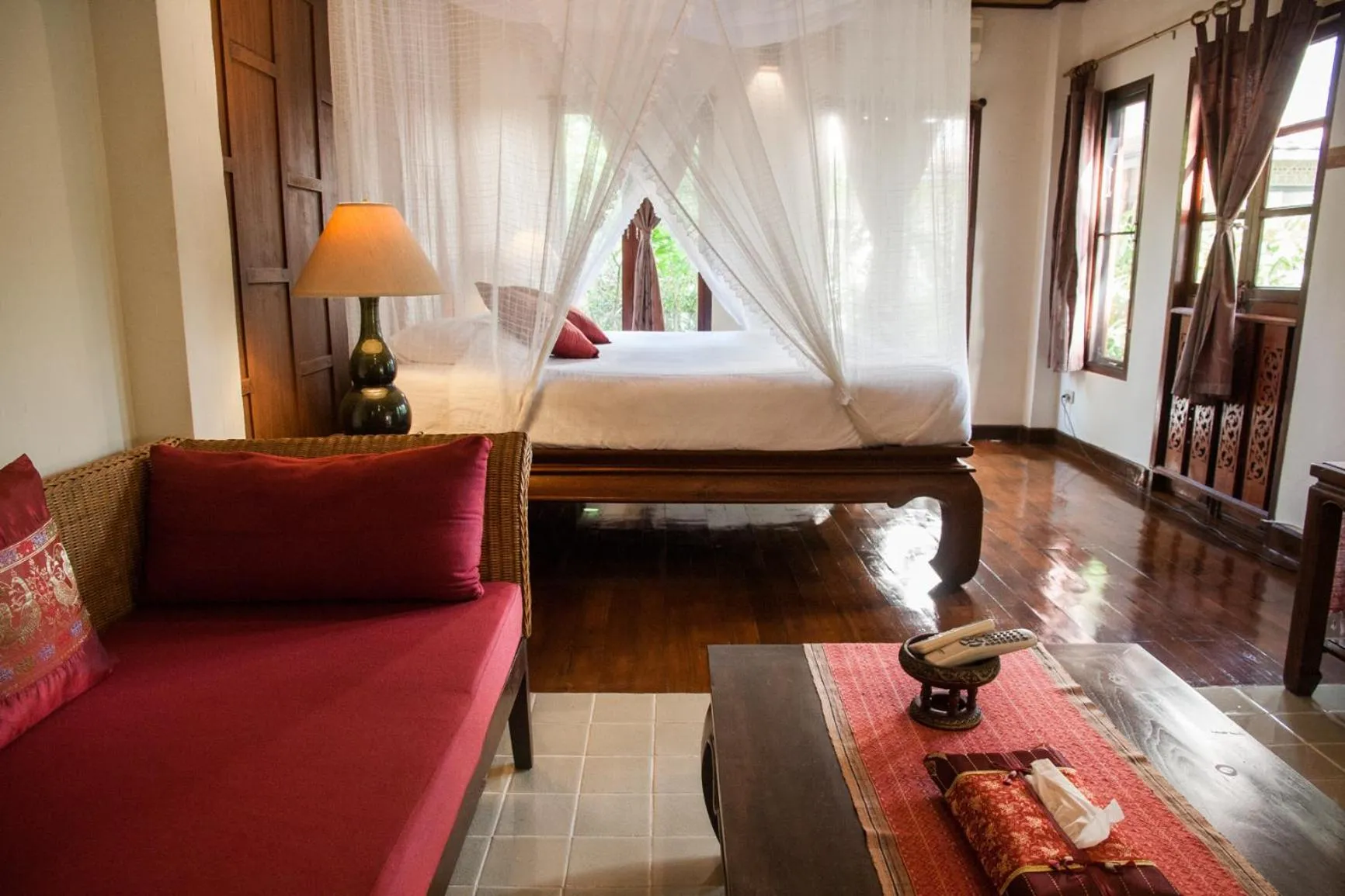 Living room, Bed in Baan Orapin